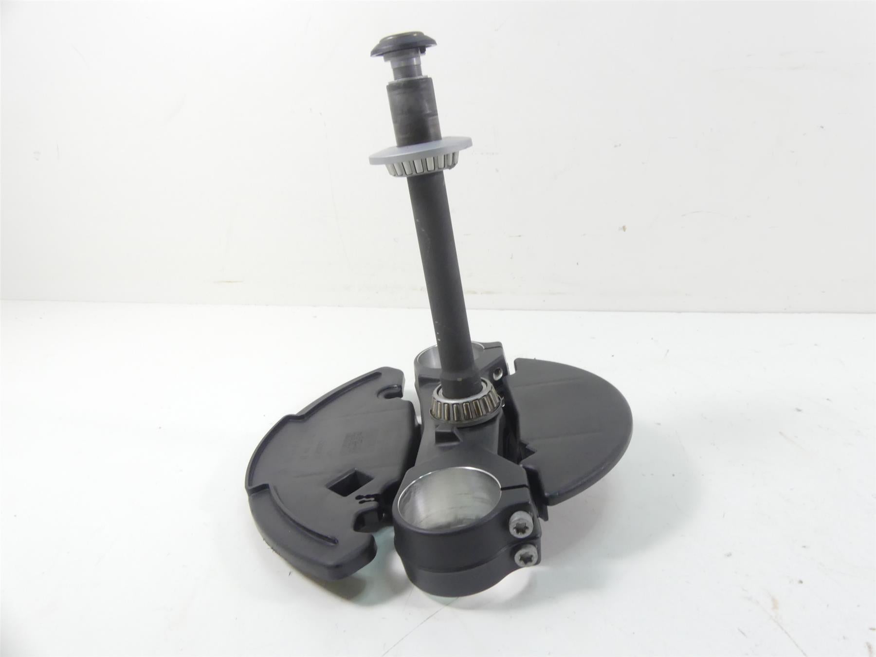 2017 BMW F800GS K72 Lower Triple Tree Steering Clamp Yoke 57mm 31428530350 {{ shop.shopifyCountryName }} - Mototech271