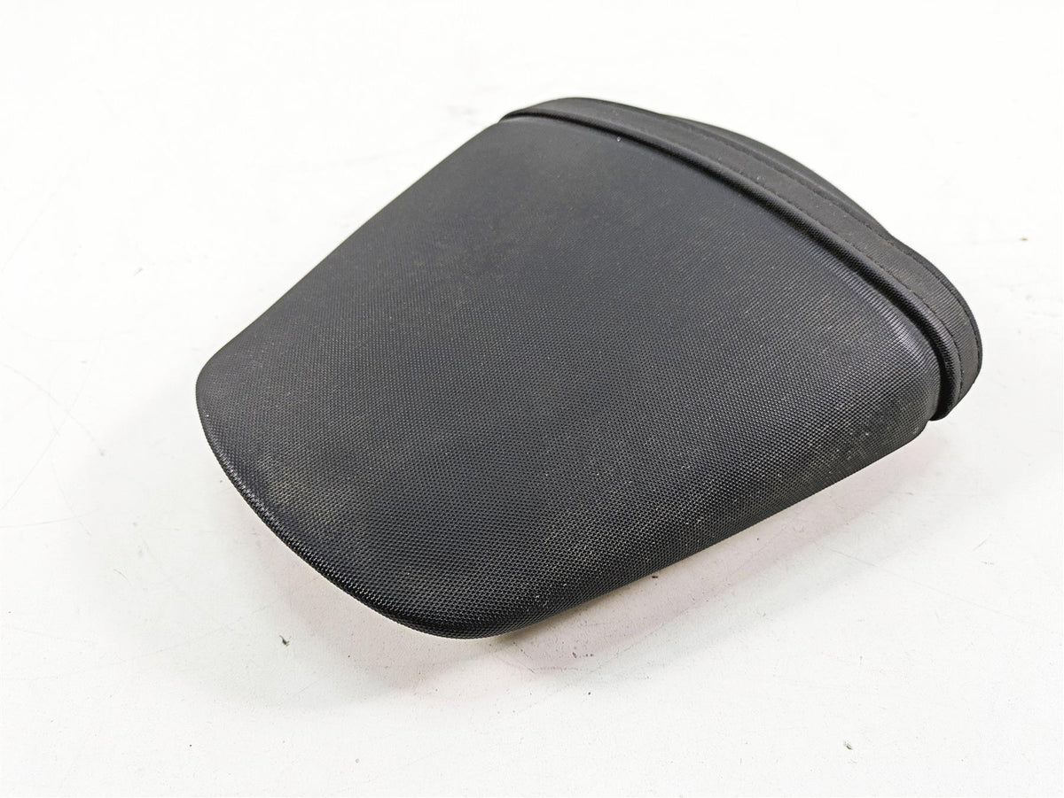 2022 Suzuki GSXR 750 Rear Passenger Seat Pillion 45300-14J11-P3H {{ shop.shopifyCountryName }} - Mototech271