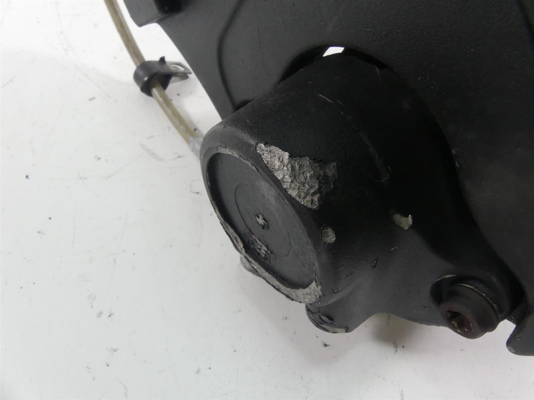 1998 Harley Dyna FXDL Low Rider Rear Brake Caliper + Mount & Line 44050-87 {{ shop.shopifyCountryName }} - Mototech271