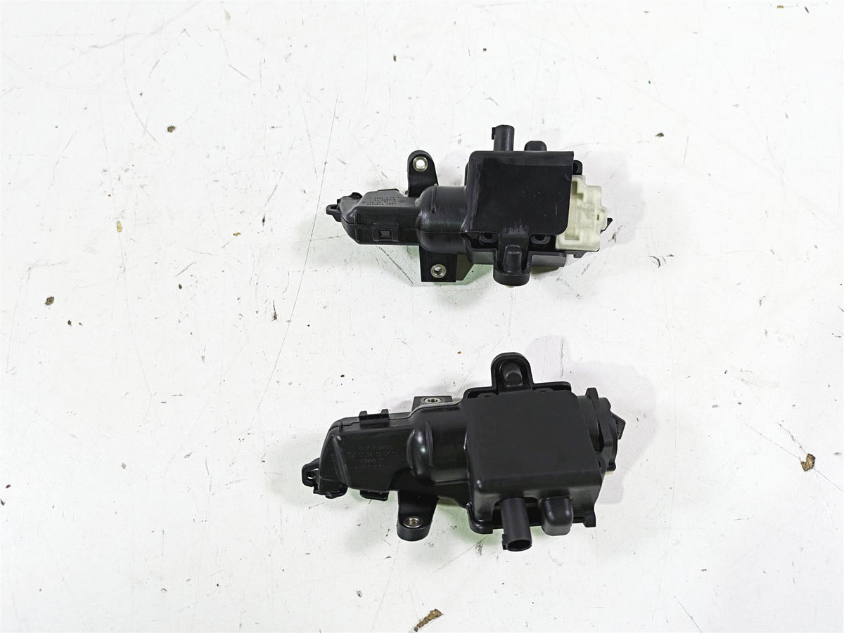 2014 BMW R1200 RT RTW K52 Saddlebag Bag Lock Actuator Set 46647724037 {{ shop.shopifyCountryName }} - Mototech271