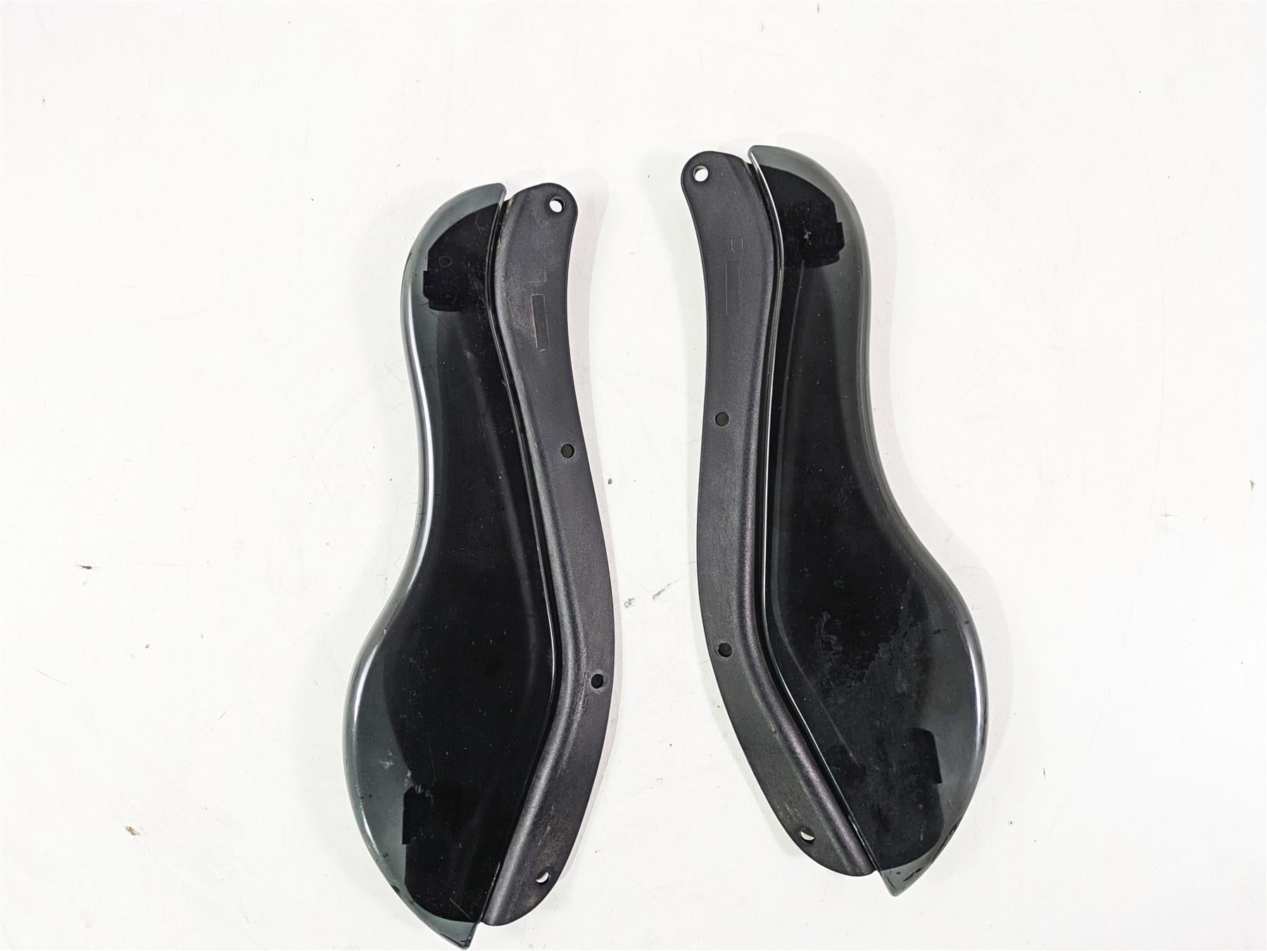 2011 Harley Touring FLHTCUSE CVO E-Glide Front Lower Wind Deflector Set {{ shop.shopifyCountryName }} - Mototech271