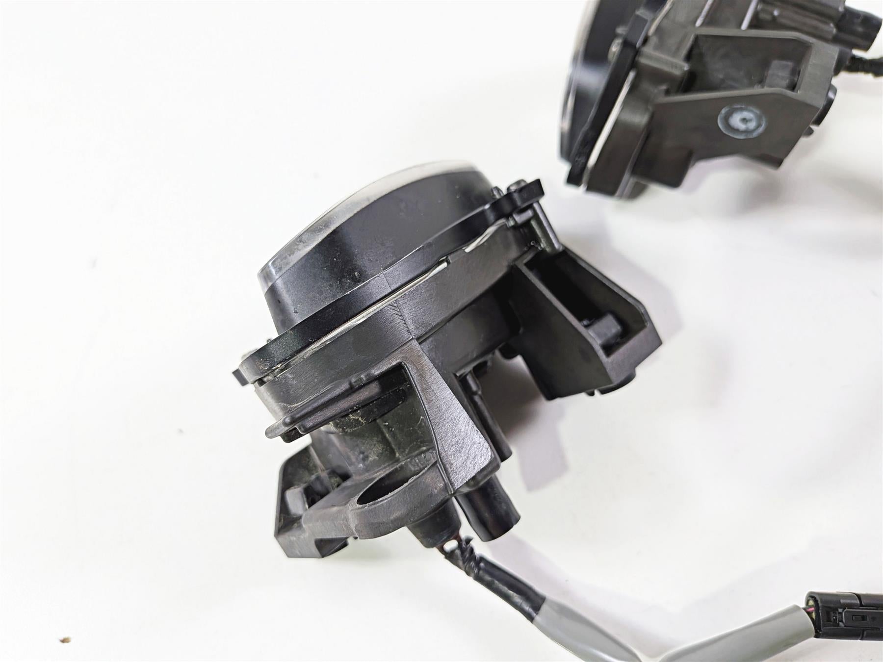 2024 Yamaha YZF R1 RN65 Headlight Head Lamp Lens & Module Set B3L-84300-00-00 {{ shop.shopifyCountryName }} - Mototech271