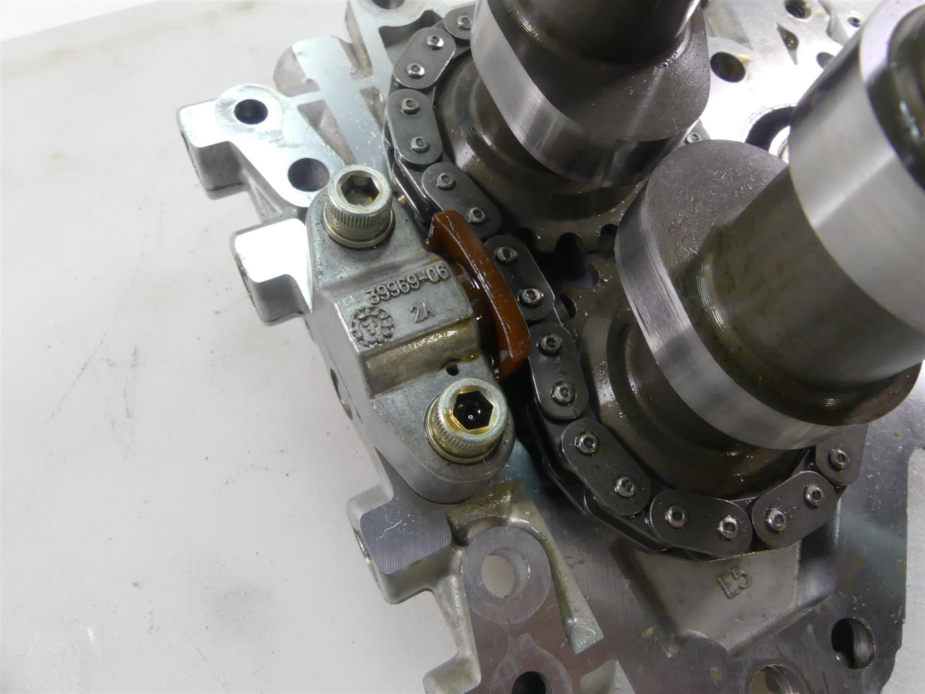 2009 Harley Dyna FXDF SE CVO Fat Bob Camshaft Cam Shafts & Plate 25638-07 {{ shop.shopifyCountryName }} - Mototech271