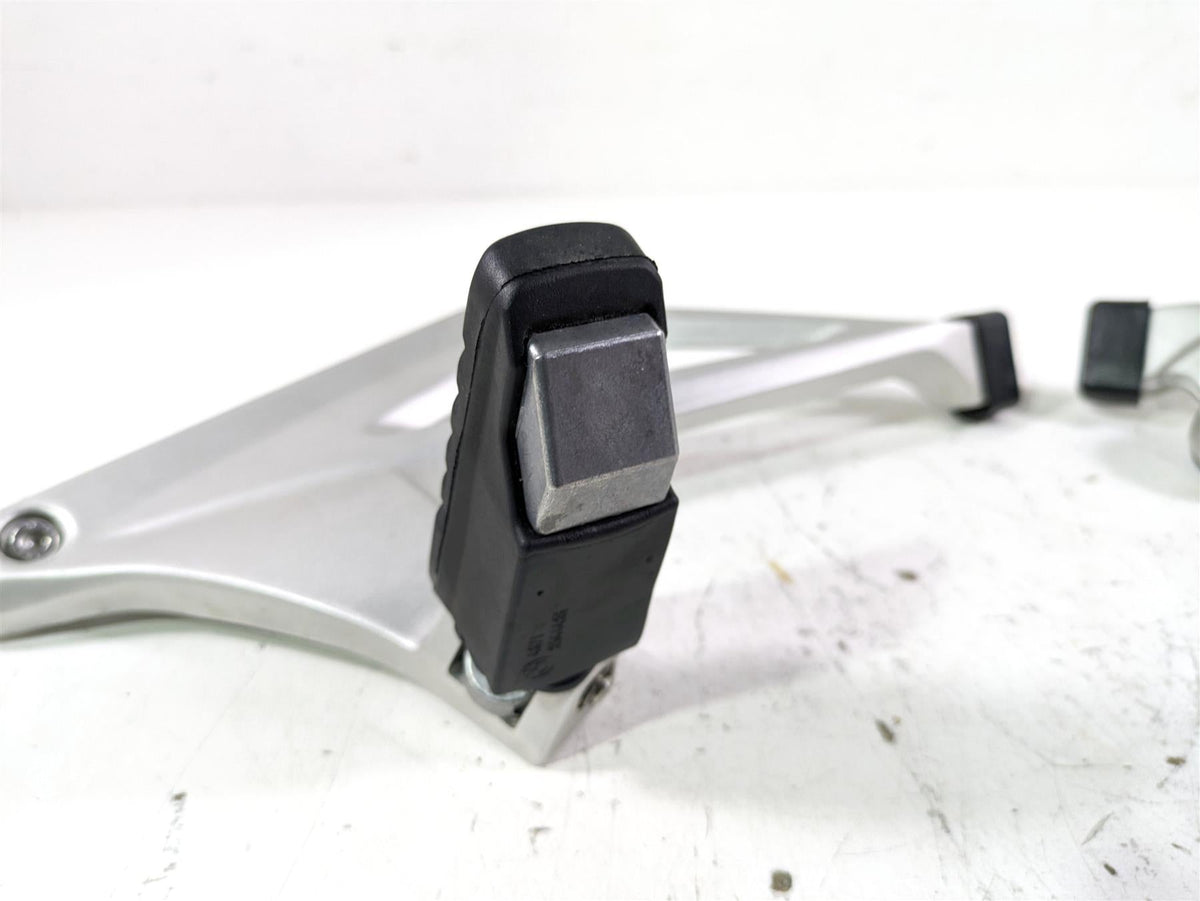 2022 BMW R1250 RT K052 Rear Passenger Foot Peg Rest Set 46718534789 46718534790 {{ shop.shopifyCountryName }} - Mototech271