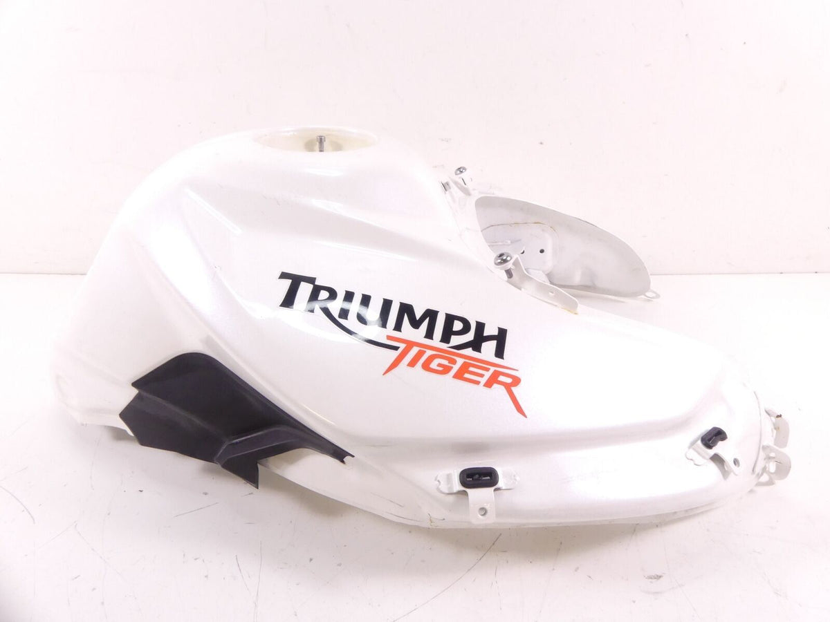 2014 Triumph Tiger 800 ABS Fuel Gas Petrol Tank Reservoir - Dent T2404311 {{ shop.shopifyCountryName }} - Mototech271