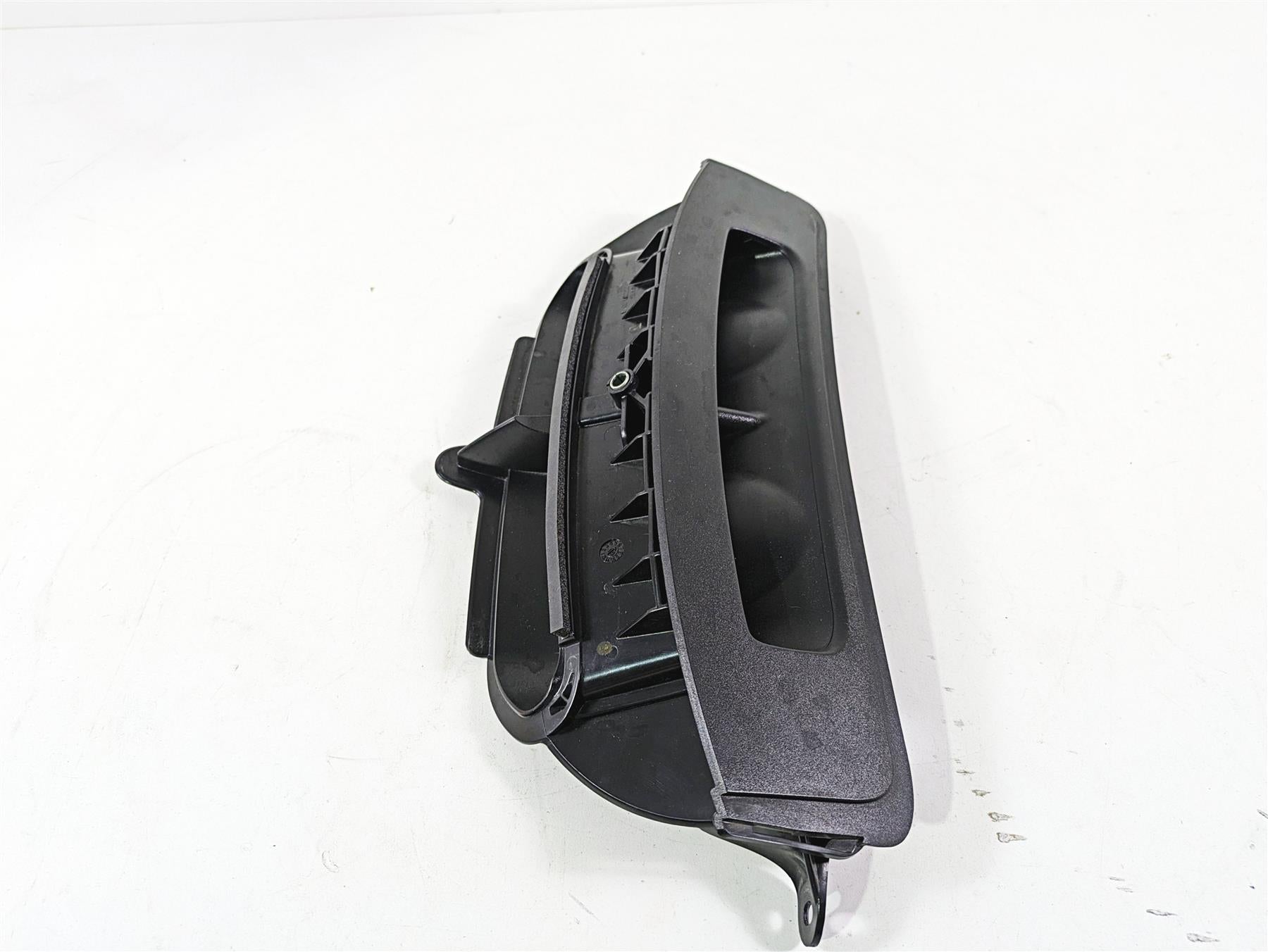 2020 Harley Touring FLHT Electra Glide Front Fairing Air Inlet Vent 29200088A {{ shop.shopifyCountryName }} - Mototech271