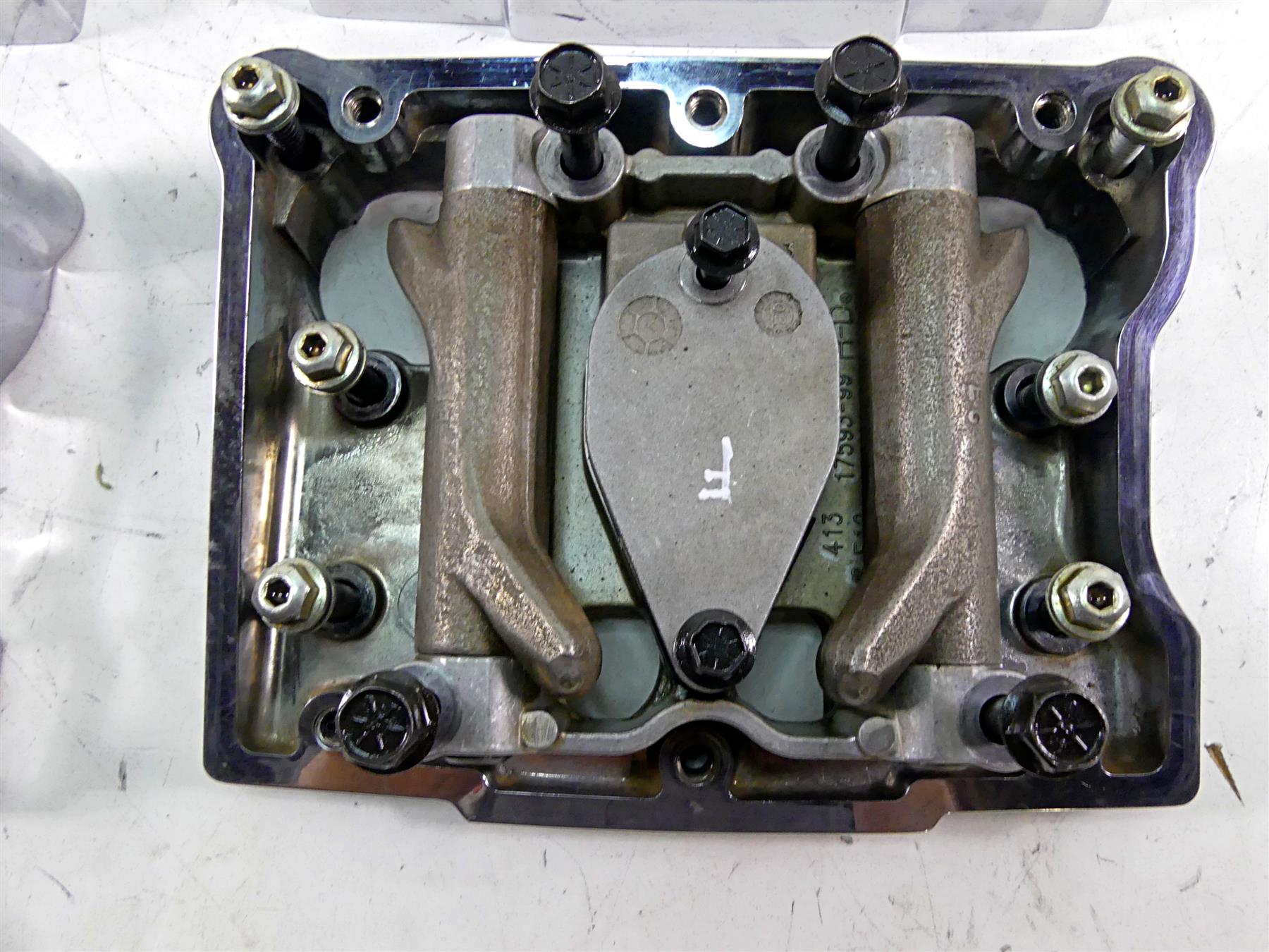 2002 Harley Touring FLHTC Electra Glide Rocker Box Chrome Valve Cover 17543-99 {{ shop.shopifyCountryName }} - Mototech271
