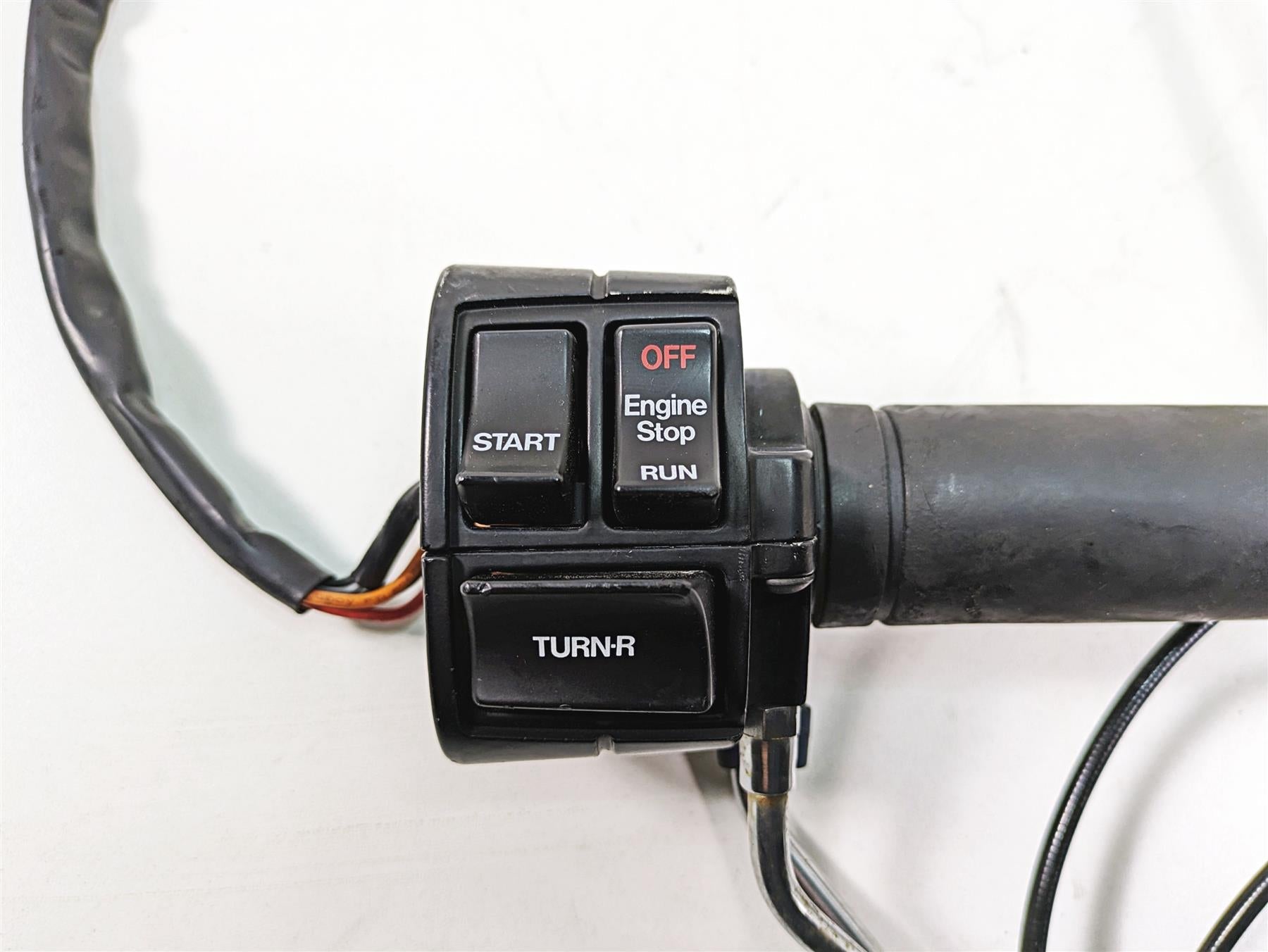 1986 Harley Sportster XLH 883 Right Start Stop Control Switch - Read 70219-86A {{ shop.shopifyCountryName }} - Mototech271