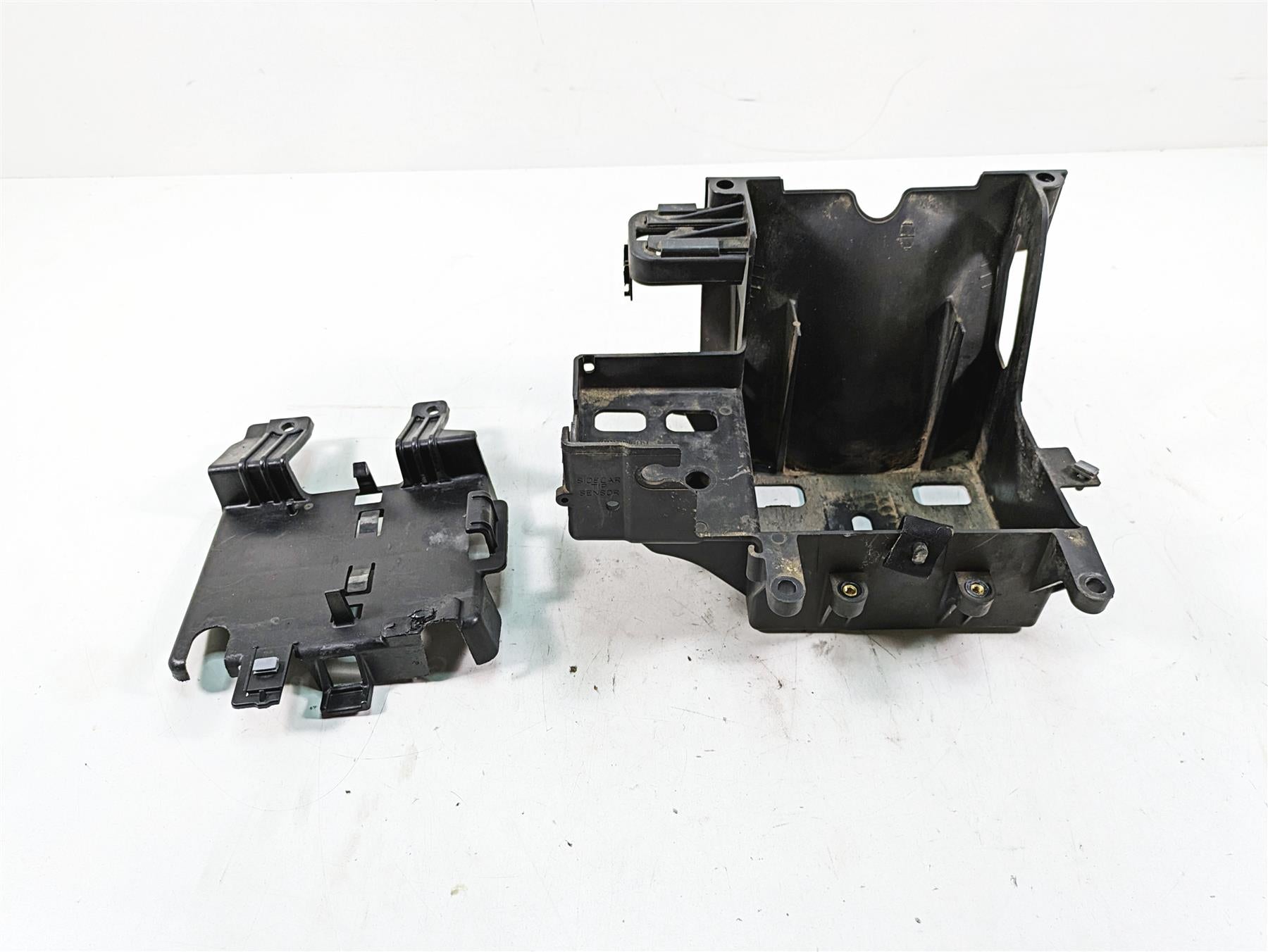 2011 Harley Touring FLHR Road King Battery & Electrical Holder Set 66281-09B