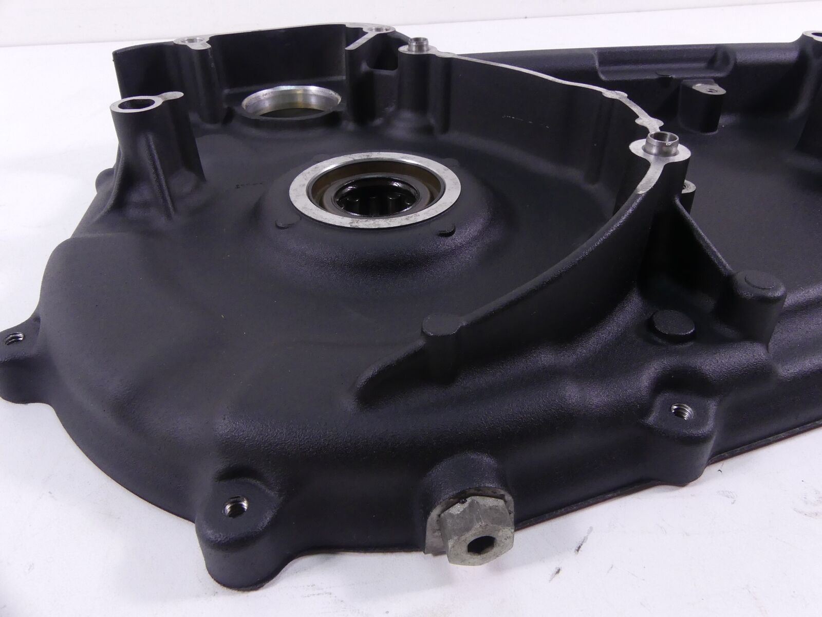 2017 Harley FXDLS 110 Dyna Low Rider Inner Primary Drive Clutch Cover 60681-06C {{ shop.shopifyCountryName }} - Mototech271
