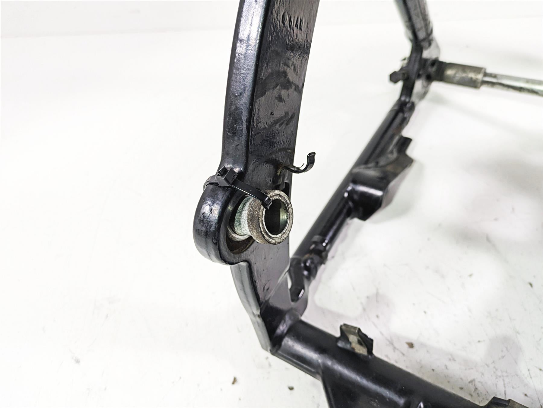 2002 Harley FLSTC Softail Heritage Rear Swingarm Swing Arm 3/4 Axle 48746-07 {{ shop.shopifyCountryName }} - Mototech271