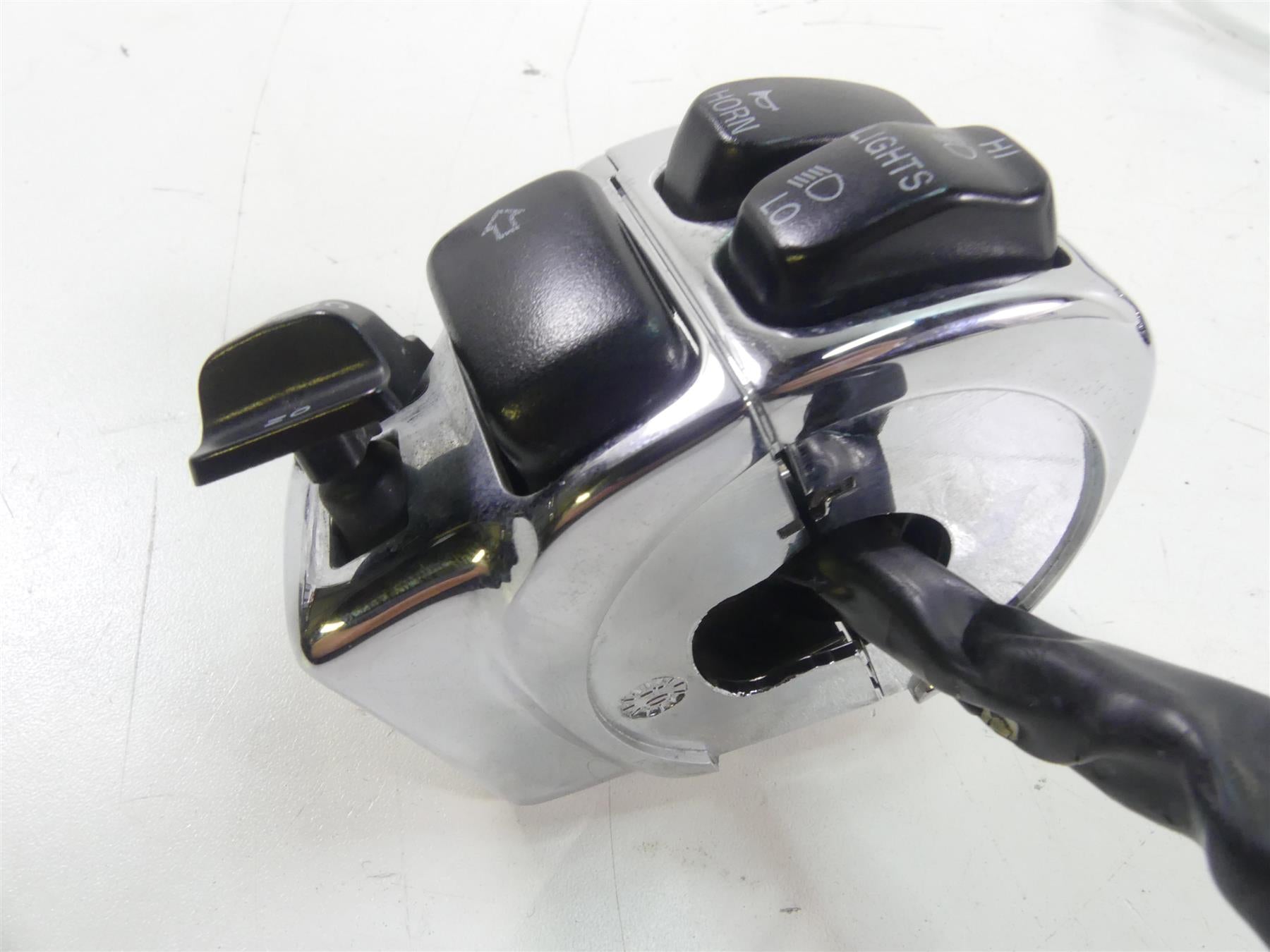 2002 Harley Touring FLHRCI Road King Chrome Hand Control Switch Set 71590-96 {{ shop.shopifyCountryName }} - Mototech271
