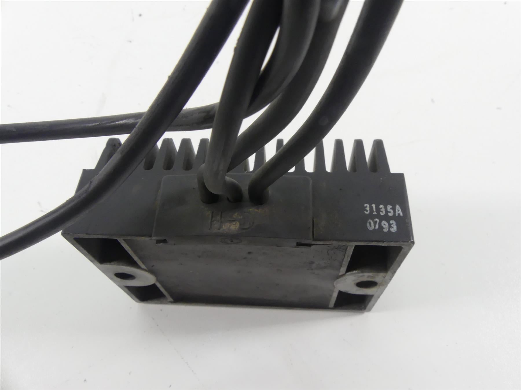 1993 Harley FXSTS Softail Springer Rectifier Voltage Regulator 74519-88B {{ shop.shopifyCountryName }} - Mototech271