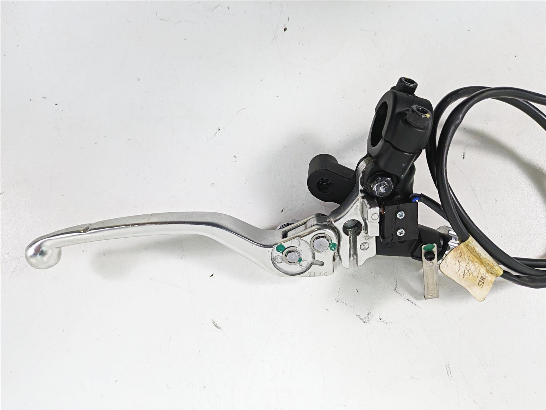 2020 Moto Guzzi V85 TT Adventure Clutch Perch Lever Handle Set 2B004720 {{ shop.shopifyCountryName }} - Mototech271