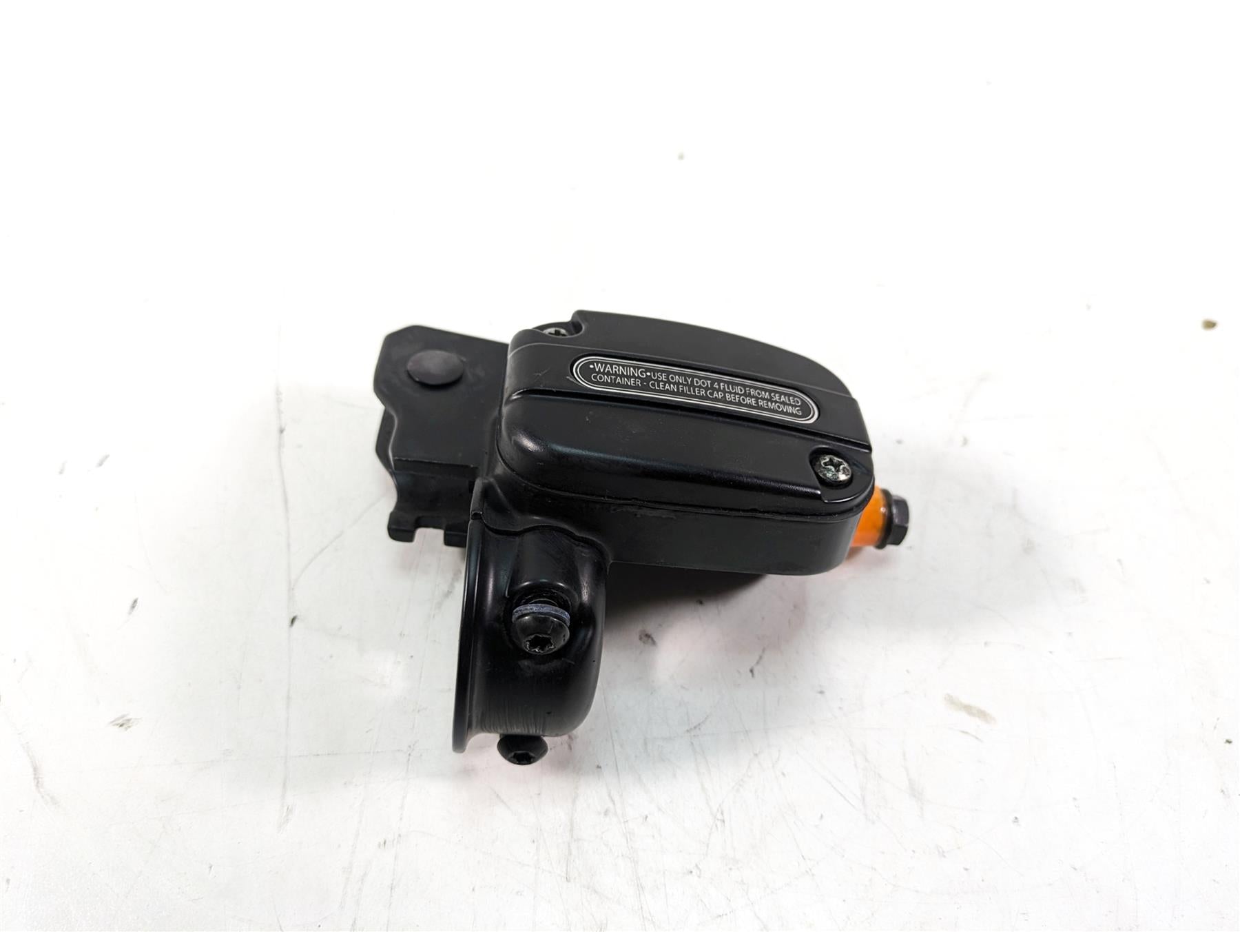 2014 Harley Touring FLHTK Electra Glide Clutch Master Cylinder 11/16