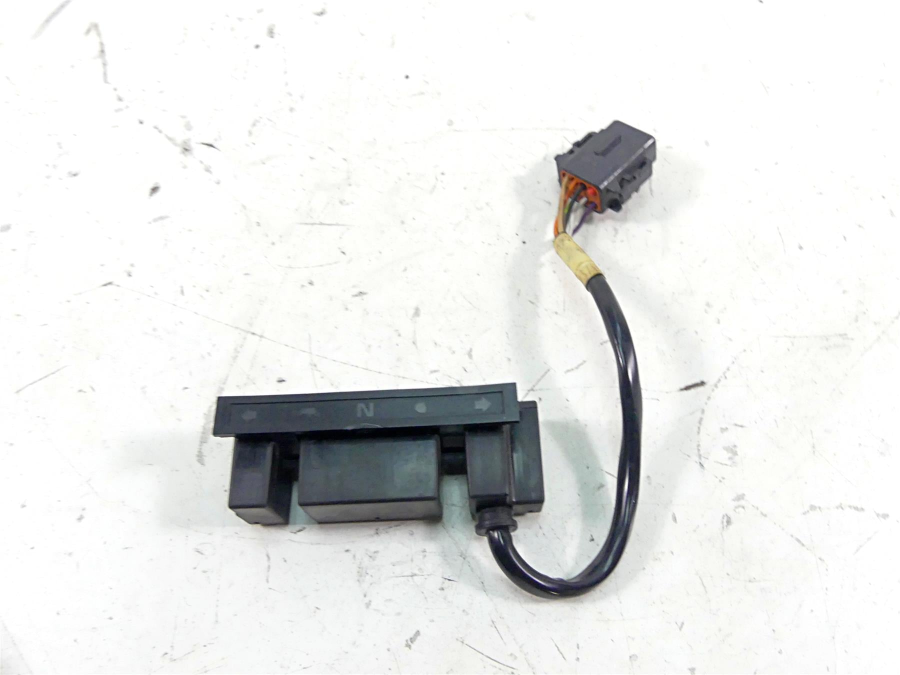 2006 Harley Softail FXSTSI Springer Indicator Instrument Lights 68113-99C {{ shop.shopifyCountryName }} - Mototech271