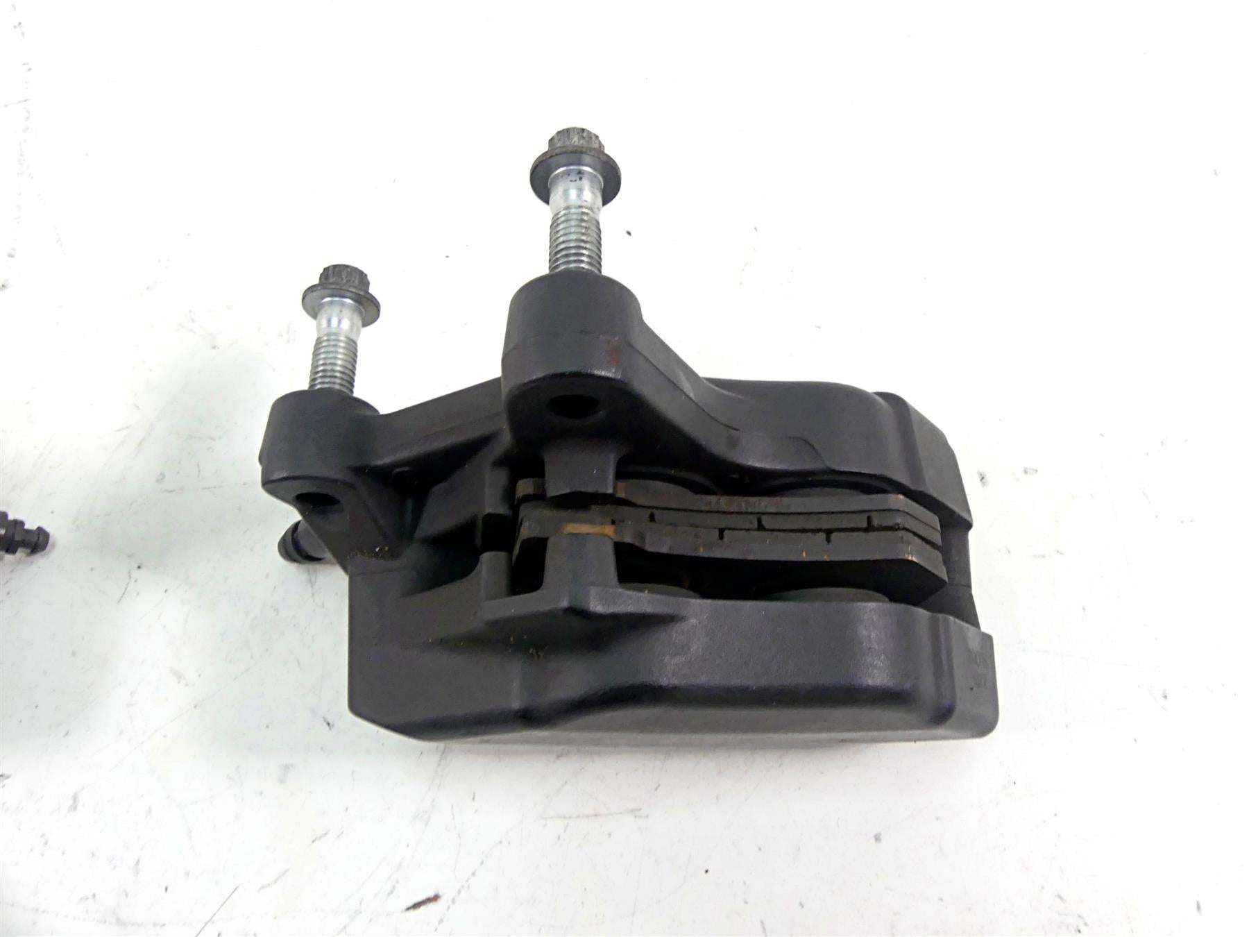 2010 Harley Touring FLHRC Road King Front Brake Caliper Set 43027-08 44023-08 {{ shop.shopifyCountryName }} - Mototech271