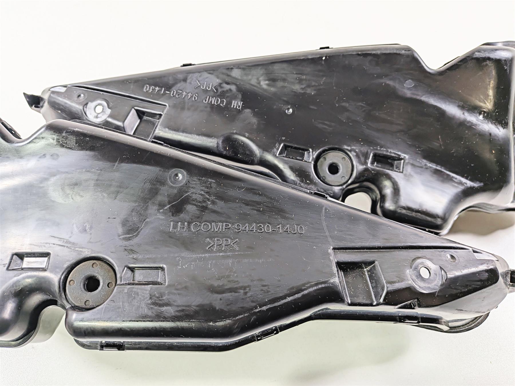 2024 Suzuki GSXR600 Air Intake Ram Scoop Duct Set 94420-14J00 94430-14J00 {{ shop.shopifyCountryName }} - Mototech271
