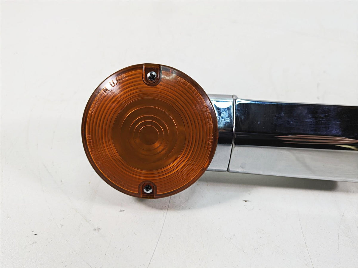 2006 Harley Touring FLHTCUI Electra Glide Rear Turn Signal Blinker Bar 69197-04 {{ shop.shopifyCountryName }} - Mototech271