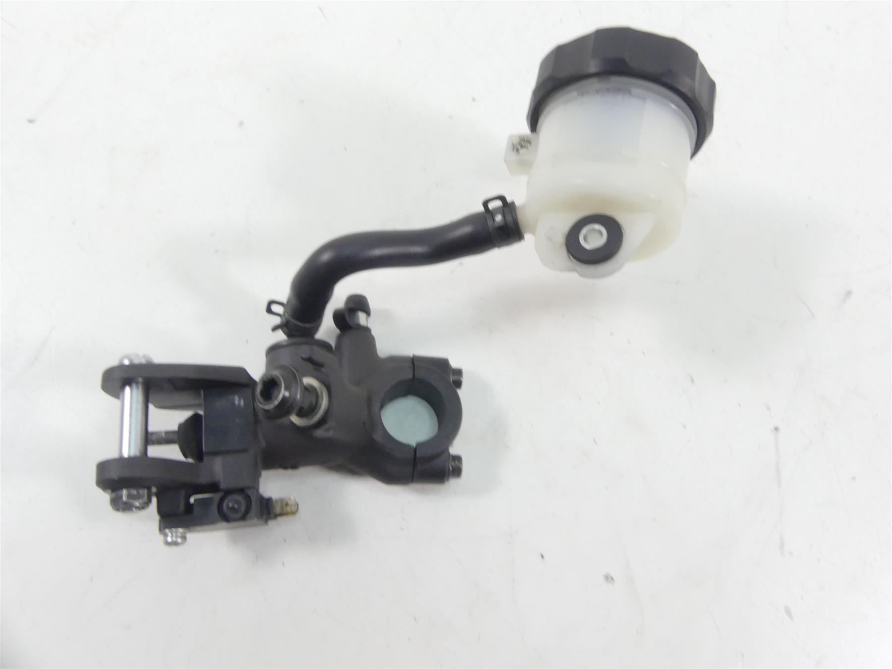 2016 Yamaha YZF-R1 S Front Nissin 5/8 Radial Brake Master Cylinder 2CR-2580A-00 | Mototech271
