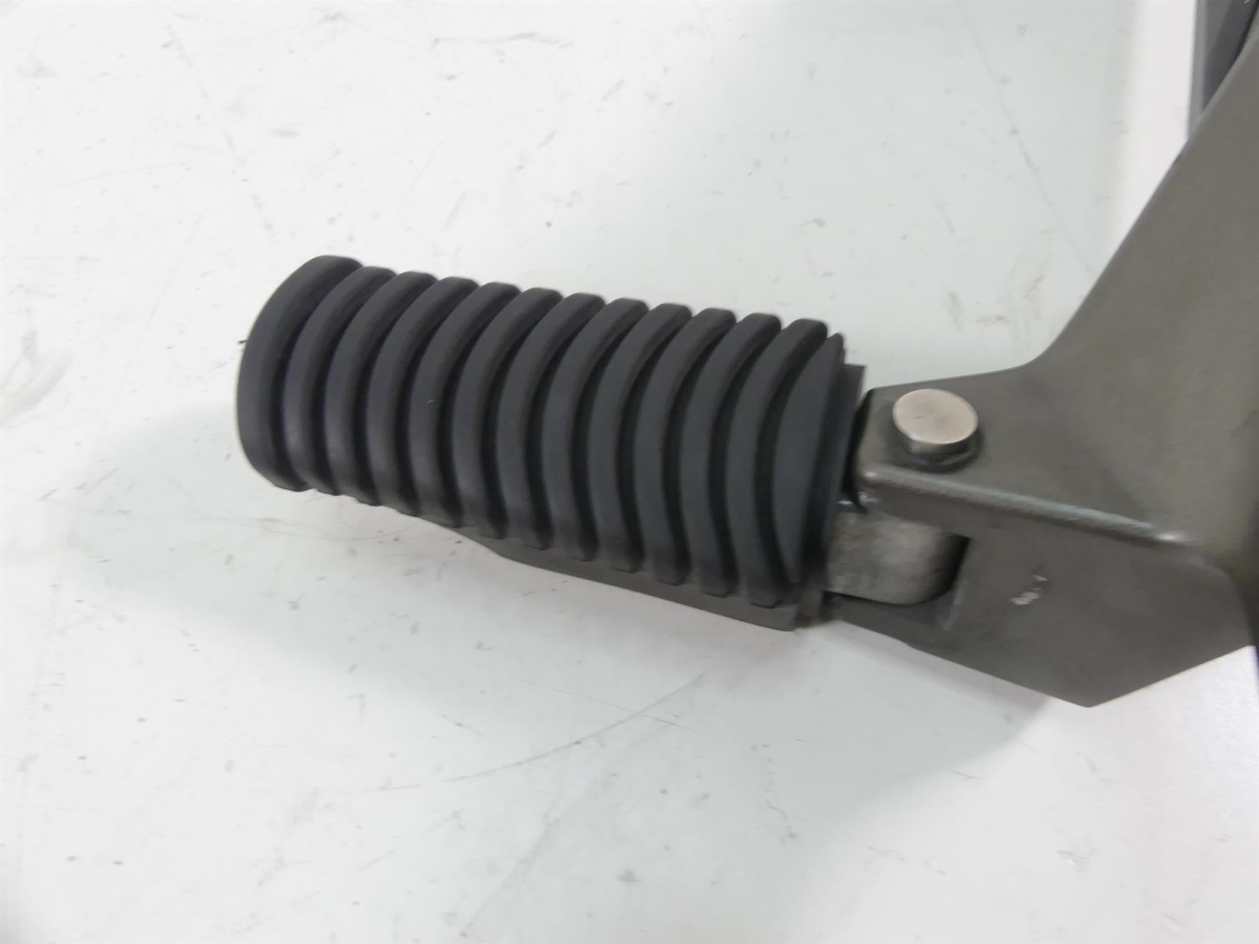 2015 BMW K1600GT K48 Left Rider Passenger Footpeg Foot Peg Rest Set 46717716013 {{ shop.shopifyCountryName }} - Mototech271