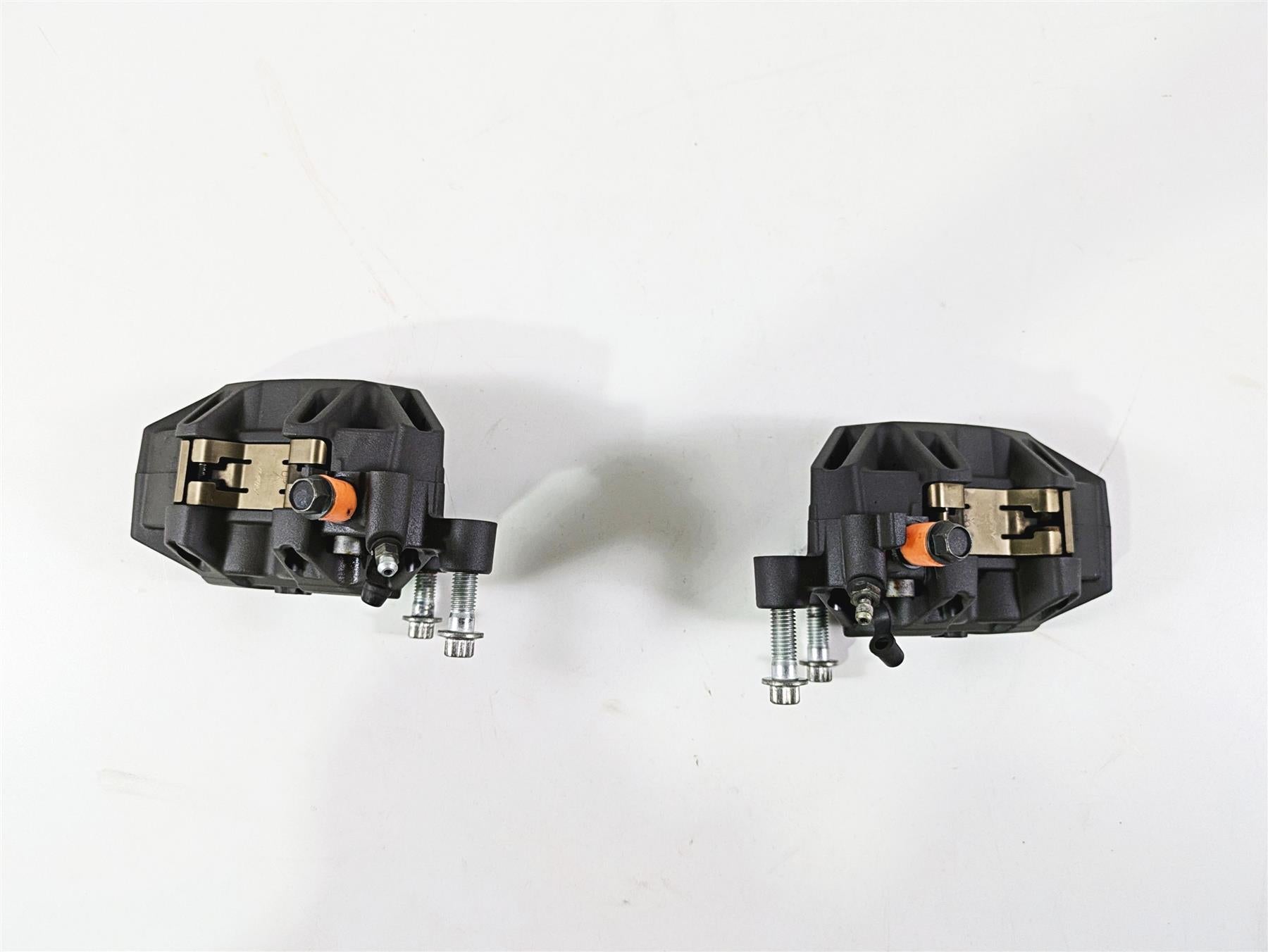 2009 Harley XR1200 Sportster Nissin Front Brake Caliper Set 42943-08 42944-08 {{ shop.shopifyCountryName }} - Mototech271