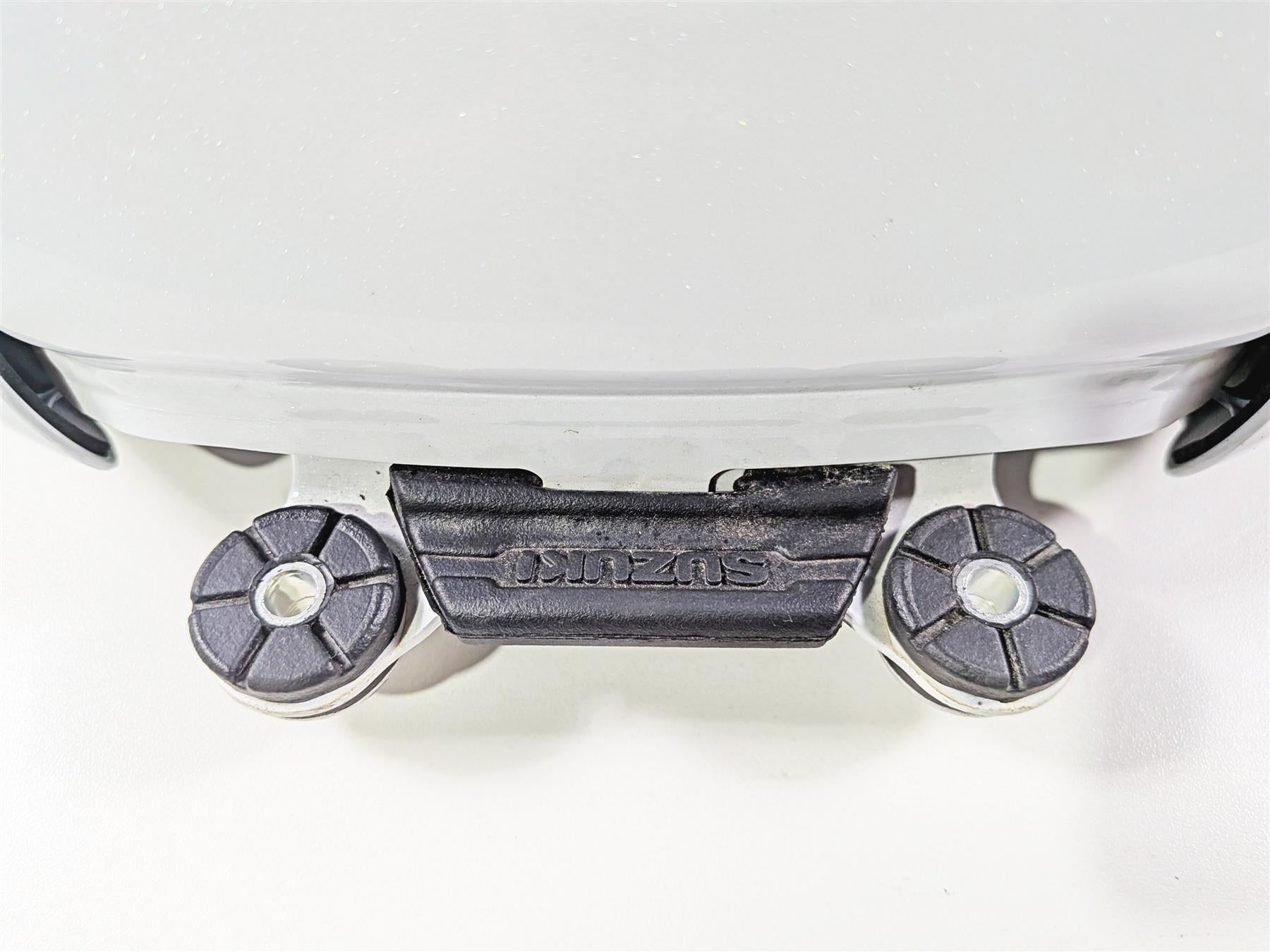 2024 Suzuki GSXR600 Fuel Gas Petrol Tank & Covers White - Nice 44100-14JJ0 {{ shop.shopifyCountryName }} - Mototech271