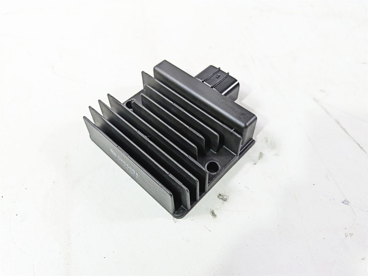 2022 Kawasaki ZR900RS Cafe Rectifier Voltage Regulator SH868BA 21066-0760 {{ shop.shopifyCountryName }} - Mototech271