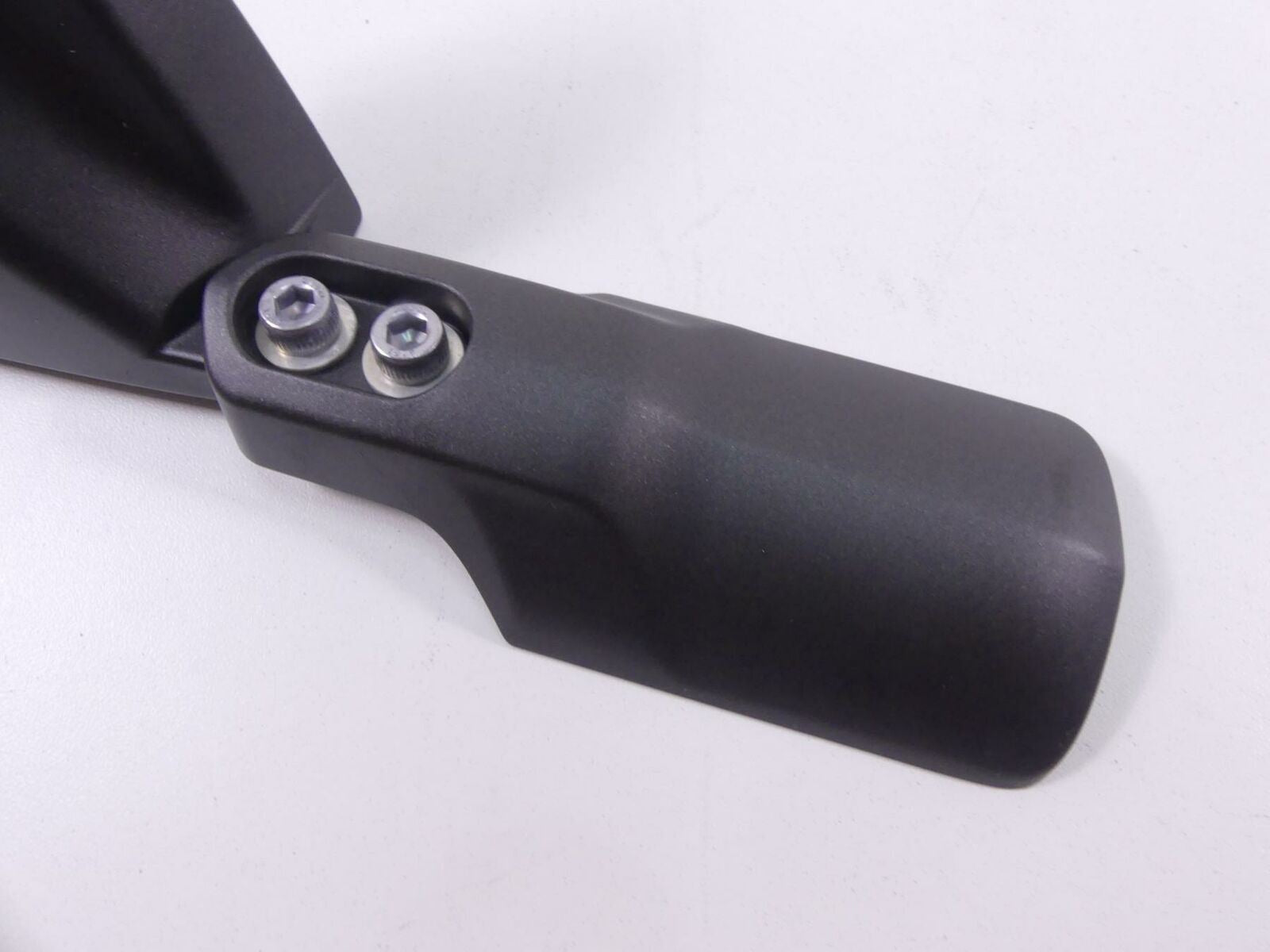 2019 Yamaha VMX17 V-Max 1700 Left Front Fender Mount + Cover 2S3-23361-00-P1 {{ shop.shopifyCountryName }} - Mototech271