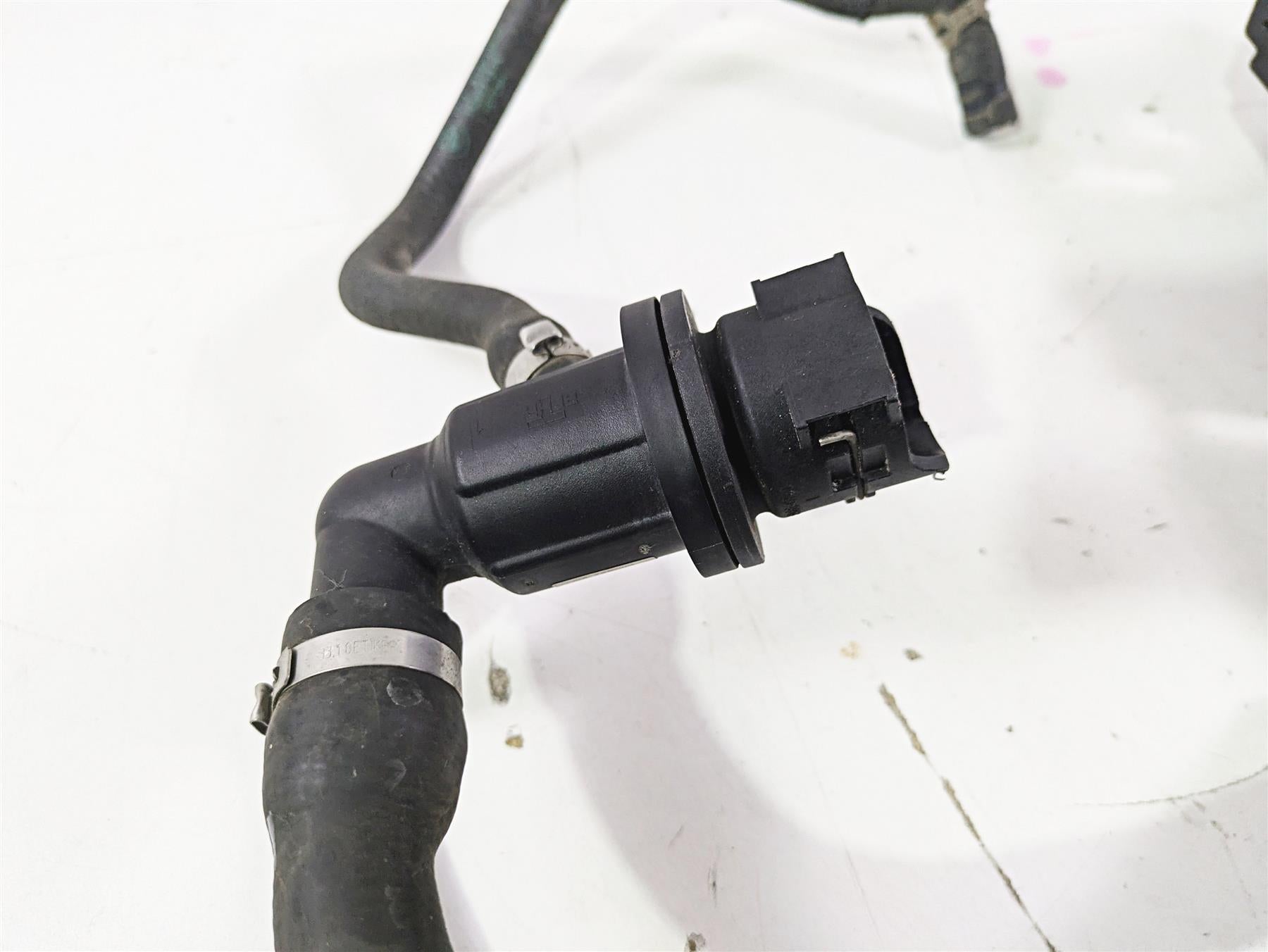 2015 BMW R1200GS Adv K51 Left Radiator Thermostat Fan Cover 17118546408 {{ shop.shopifyCountryName }} - Mototech271