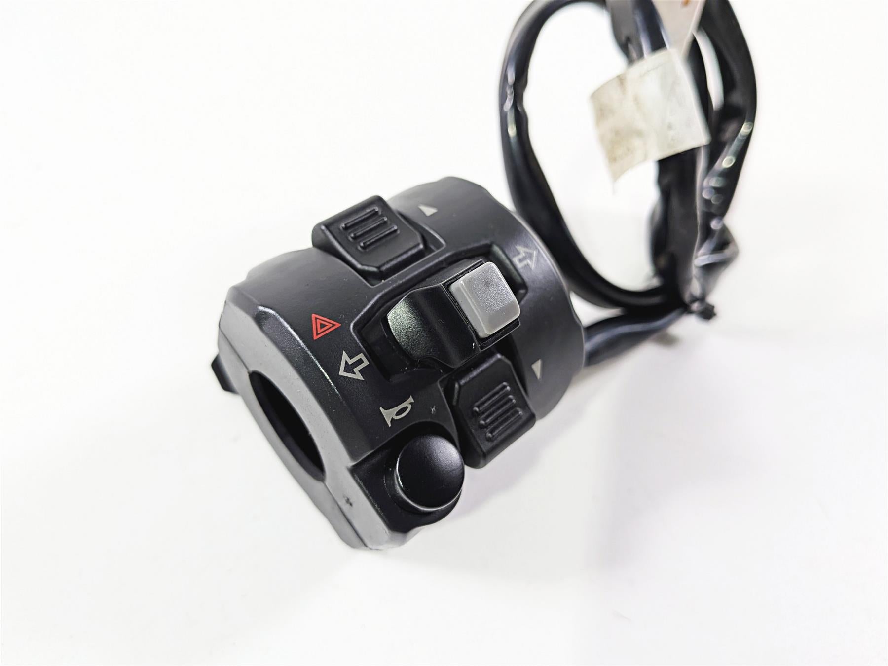 2017 Ducati Panigale 1299 Left Hand Light Horn Blinker Control Switch 65110132A-Mototech271