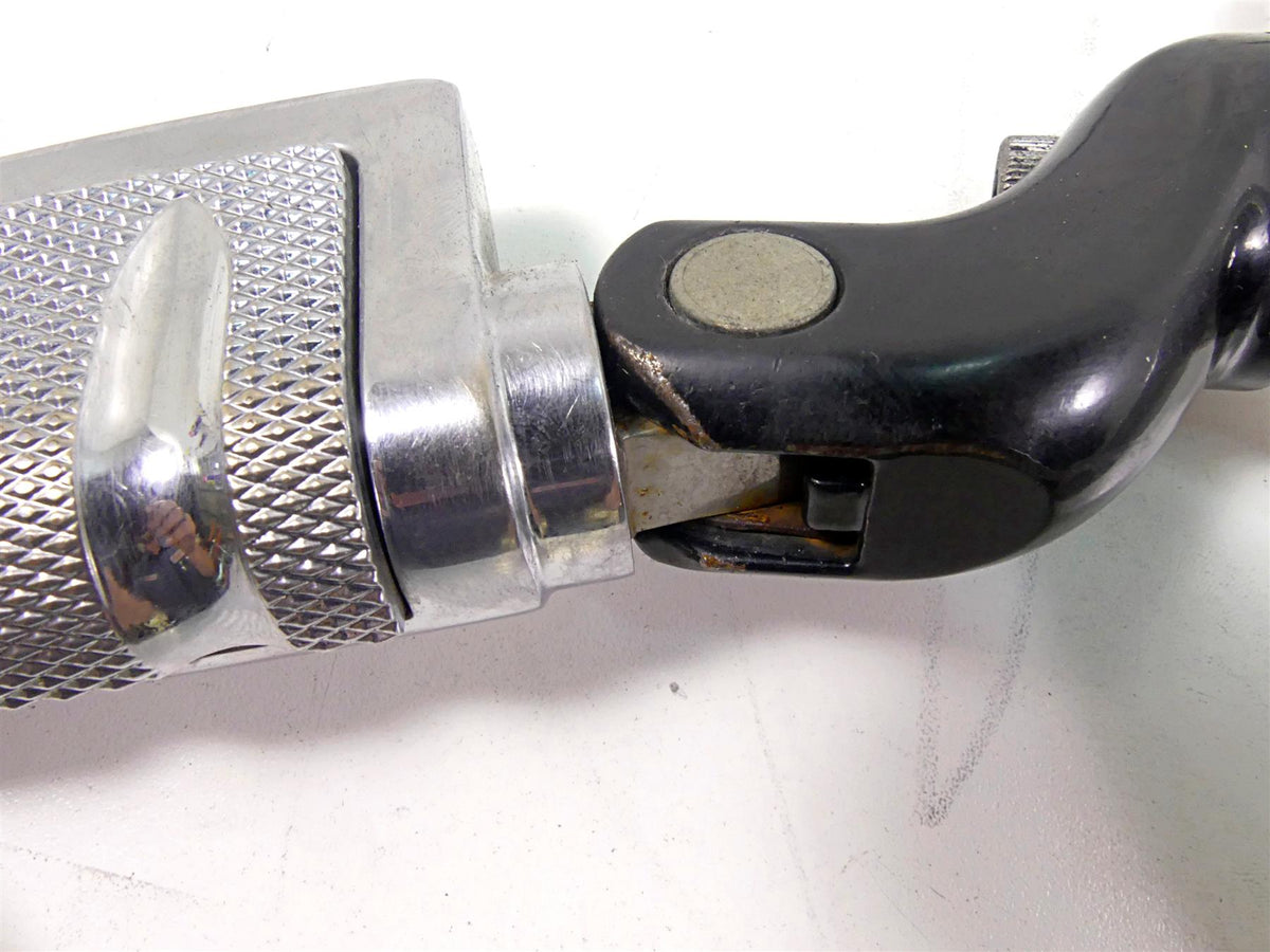 2013 Harley VRSCF Muscle Vrod Left Right Footpeg Foot Peg Rest Set 54046-12 {{ shop.shopifyCountryName }} - Mototech271