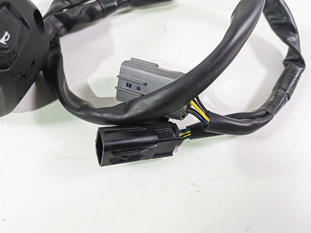 2020 Suzuki V-Strom 1050 XT Left Hand Turn Signal Control Switch 37400-06L00 {{ shop.shopifyCountryName }} - Mototech271