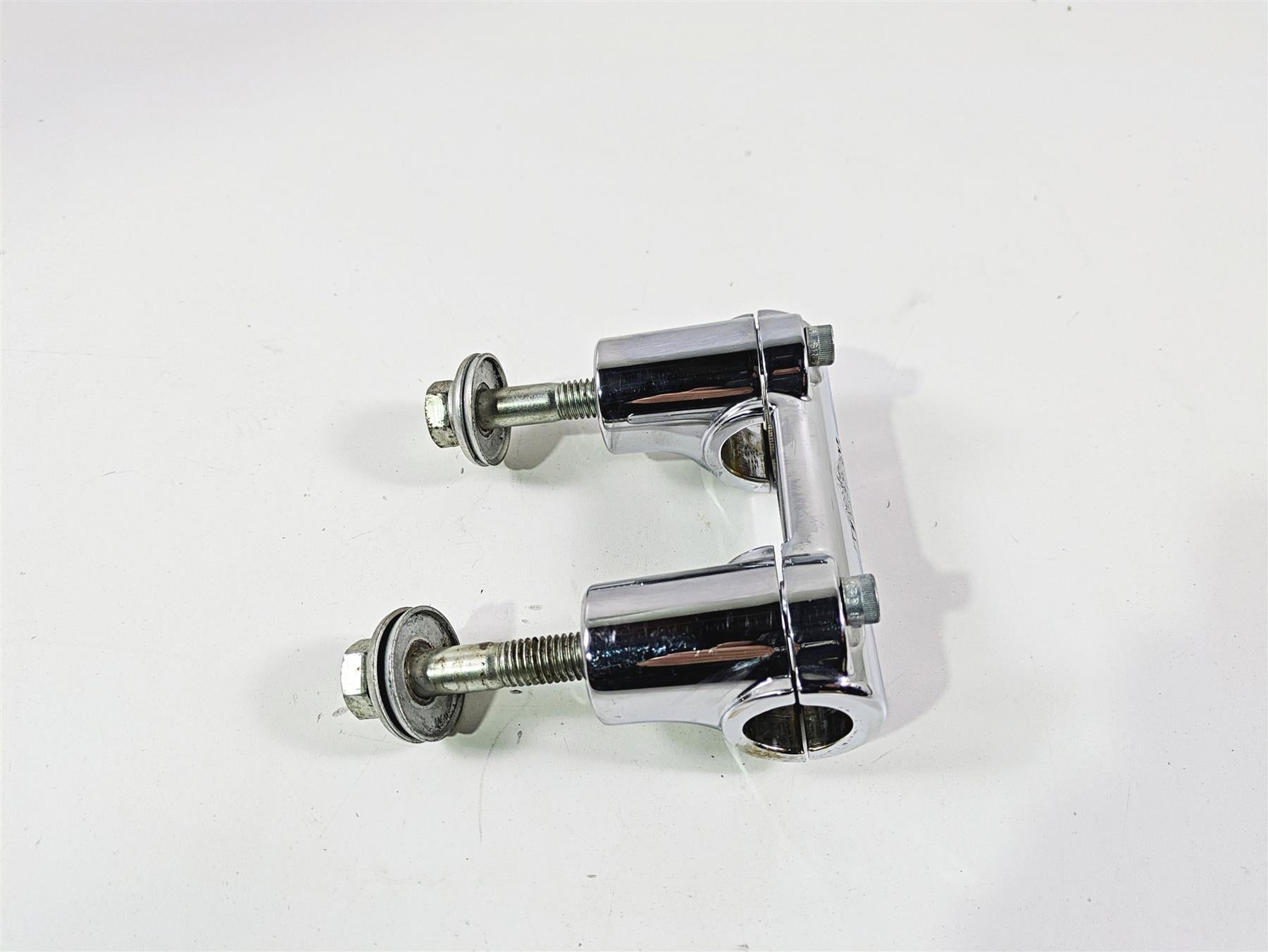 2014 Harley FLS Softail Slim Handlebar Riser Clamp Set 55984-07 56998-09 {{ shop.shopifyCountryName }} - Mototech271