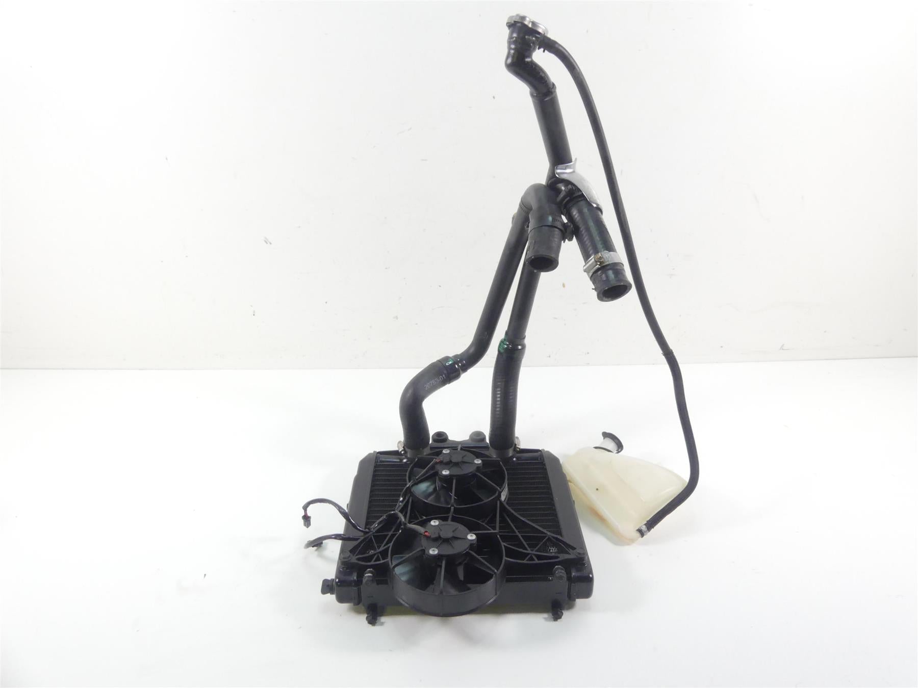 2006 Harley VRSCD Night Rod Radiator Fans Reservoir Hoses Set 26722-04 {{ shop.shopifyCountryName }} - Mototech271