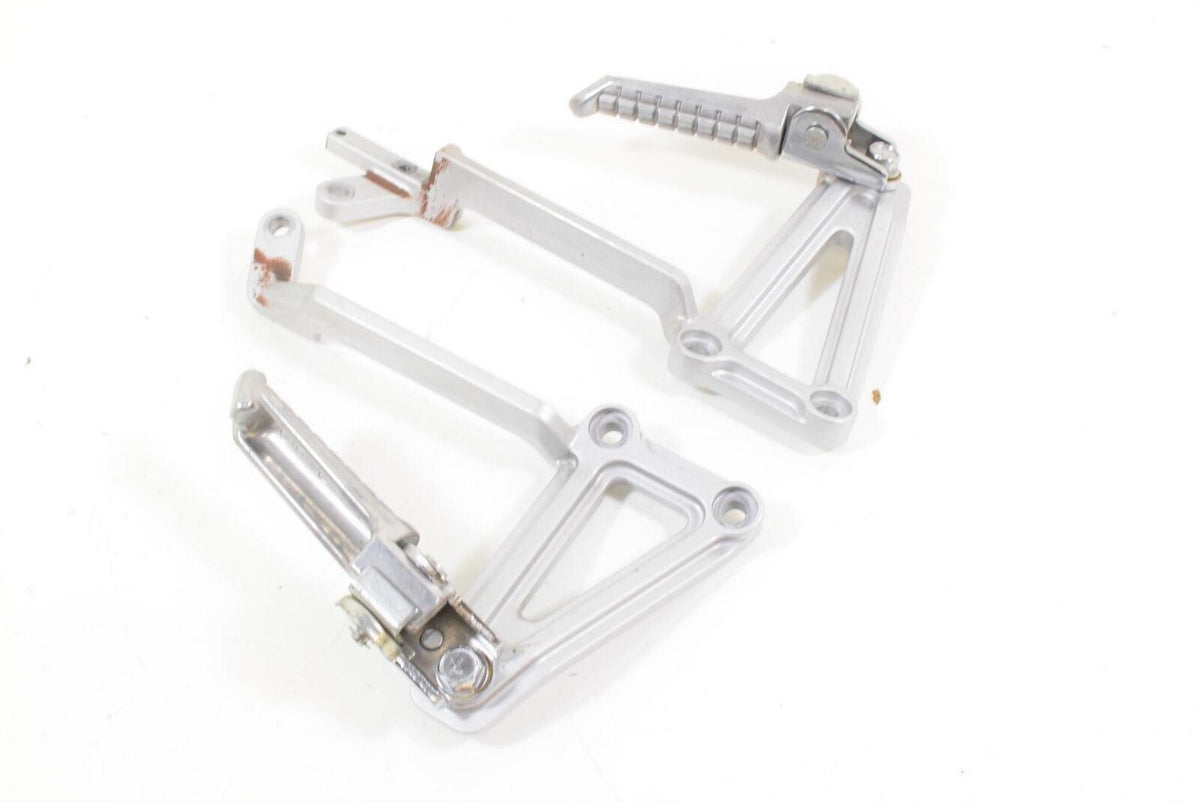 2006 Kawasaki EX250R EX250 R Ninja Rear Passenger Footpeg Foot Peg 35063-0084 {{ shop.shopifyCountryName }} - Mototech271