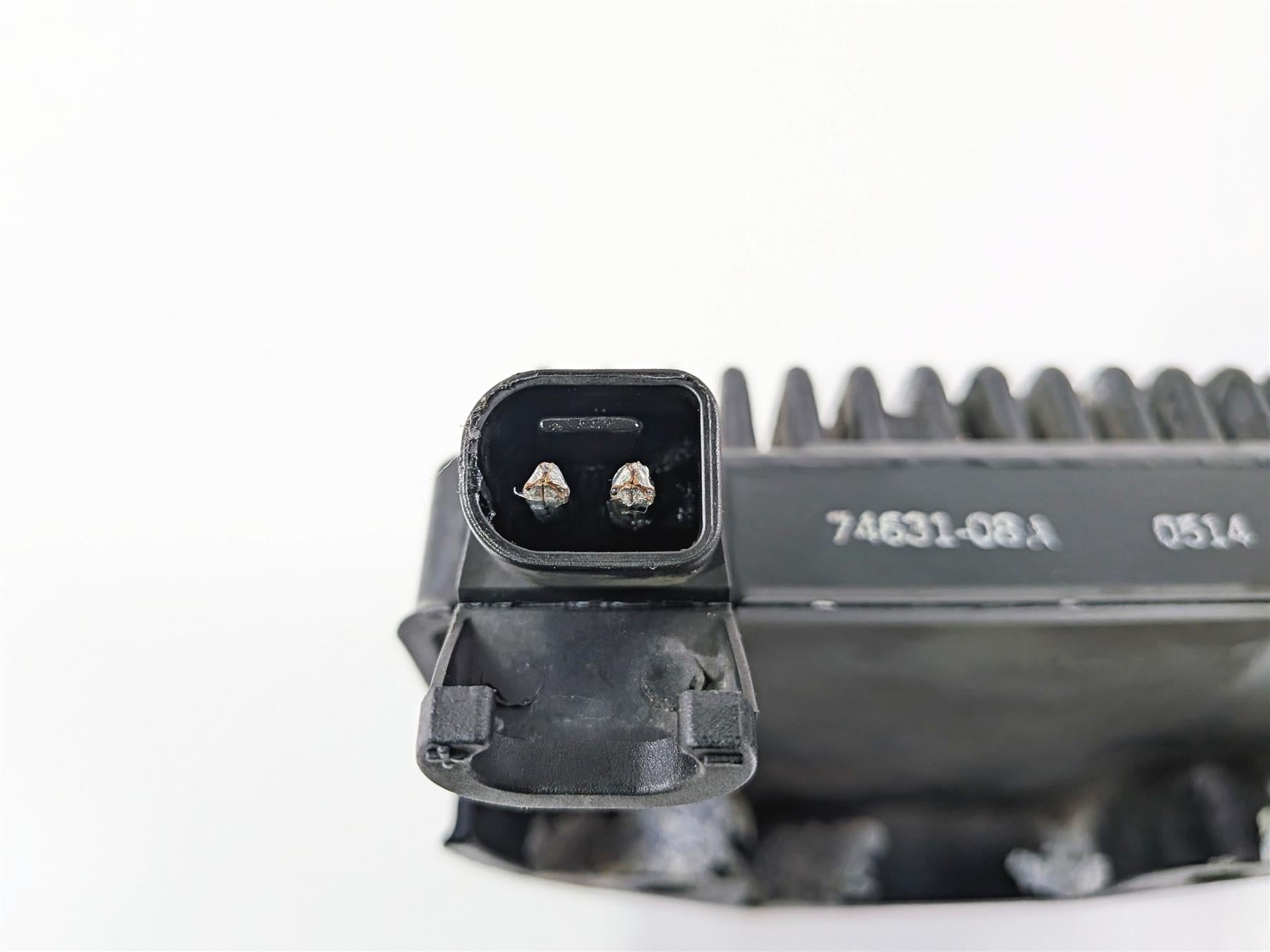 2014 Harley FXDL Dyna Low Rider Rectifier Voltage Regulator 74631-08A {{ shop.shopifyCountryName }} - Mototech271