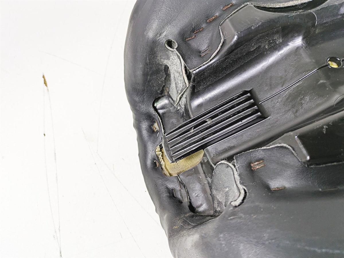 2015 Harley FXDL Dyna Low Rider Nice Seat Saddle 52000136 {{ shop.shopifyCountryName }} - Mototech271