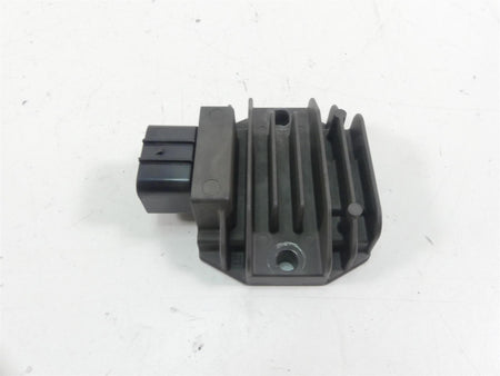 2022 Yamaha MT09 FZ09 Rectifier Voltage Regulator 2CR-81960-00-00 FH022BA {{ shop.shopifyCountryName }} - Mototech271