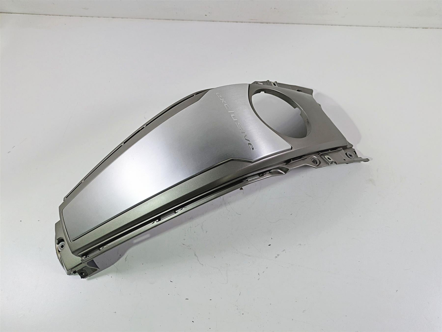 2014 BMW K1600 GTL  K48 Fuel Tank Center Fairing Cover Cowl 46638536859