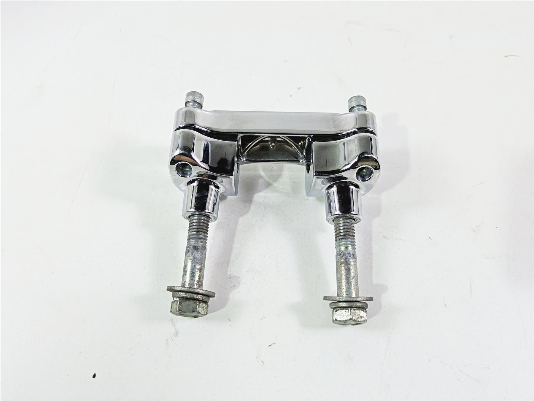 2004 Harley Softail FXSTDI Deuce Chrome Short Handlebar Riser Holder Set {{ shop.shopifyCountryName }} - Mototech271