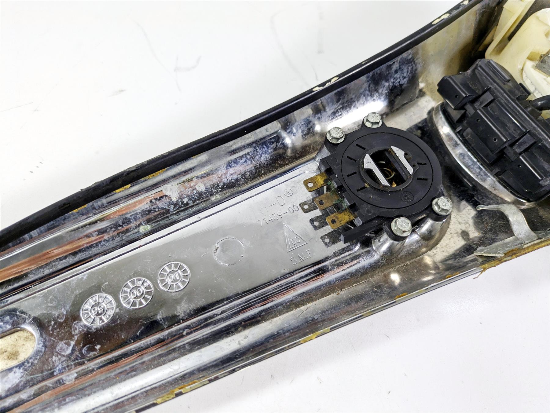 00-07 Harley Softail Deuce Speedometer & Chrome Dash Cover 68901-00 71439 {{ shop.shopifyCountryName }} - Mototech271
