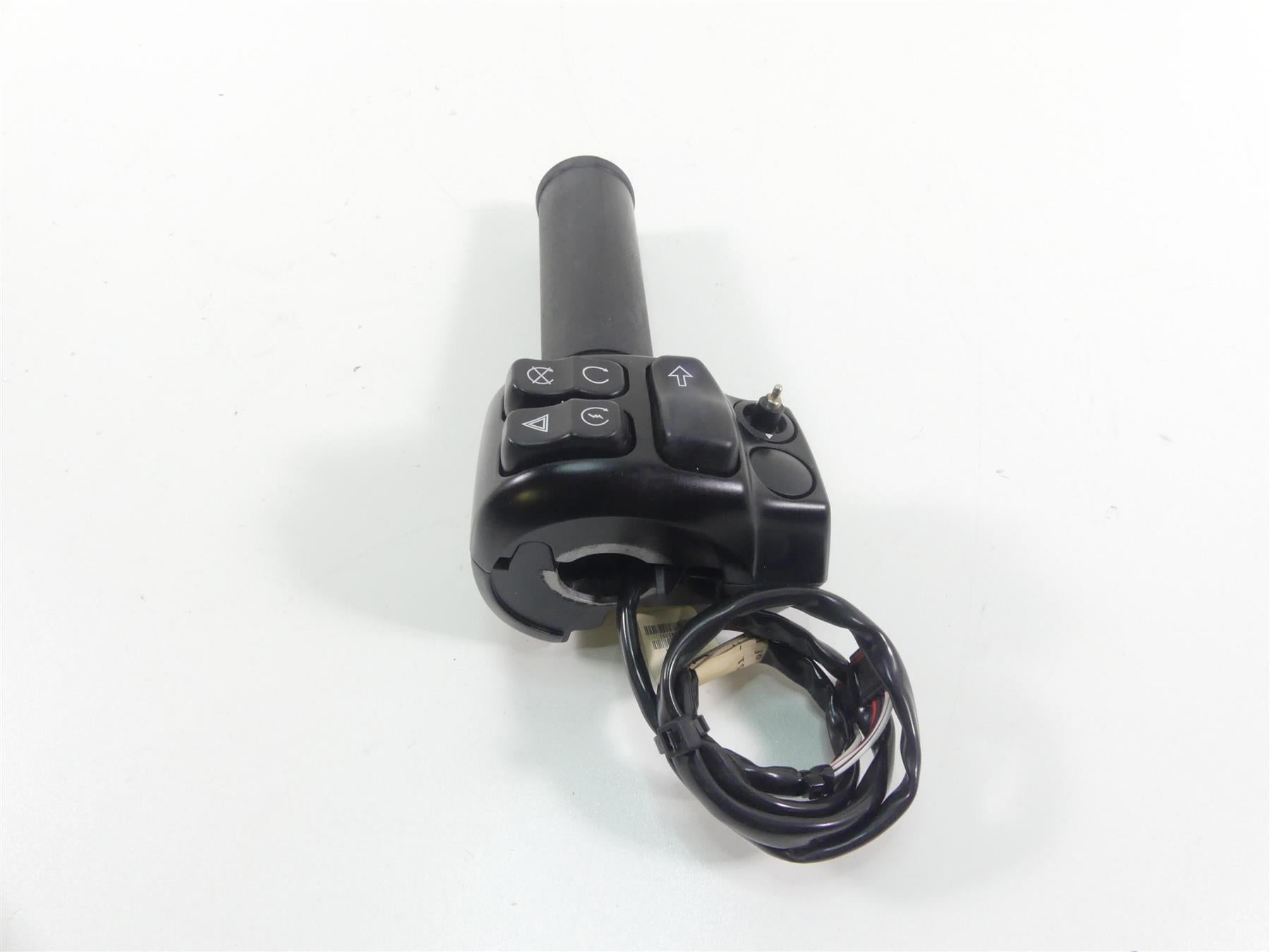 2016 Harley Touring FLHTP Electra Glide Right Hand Control Switch 71500129 {{ shop.shopifyCountryName }} - Mototech271