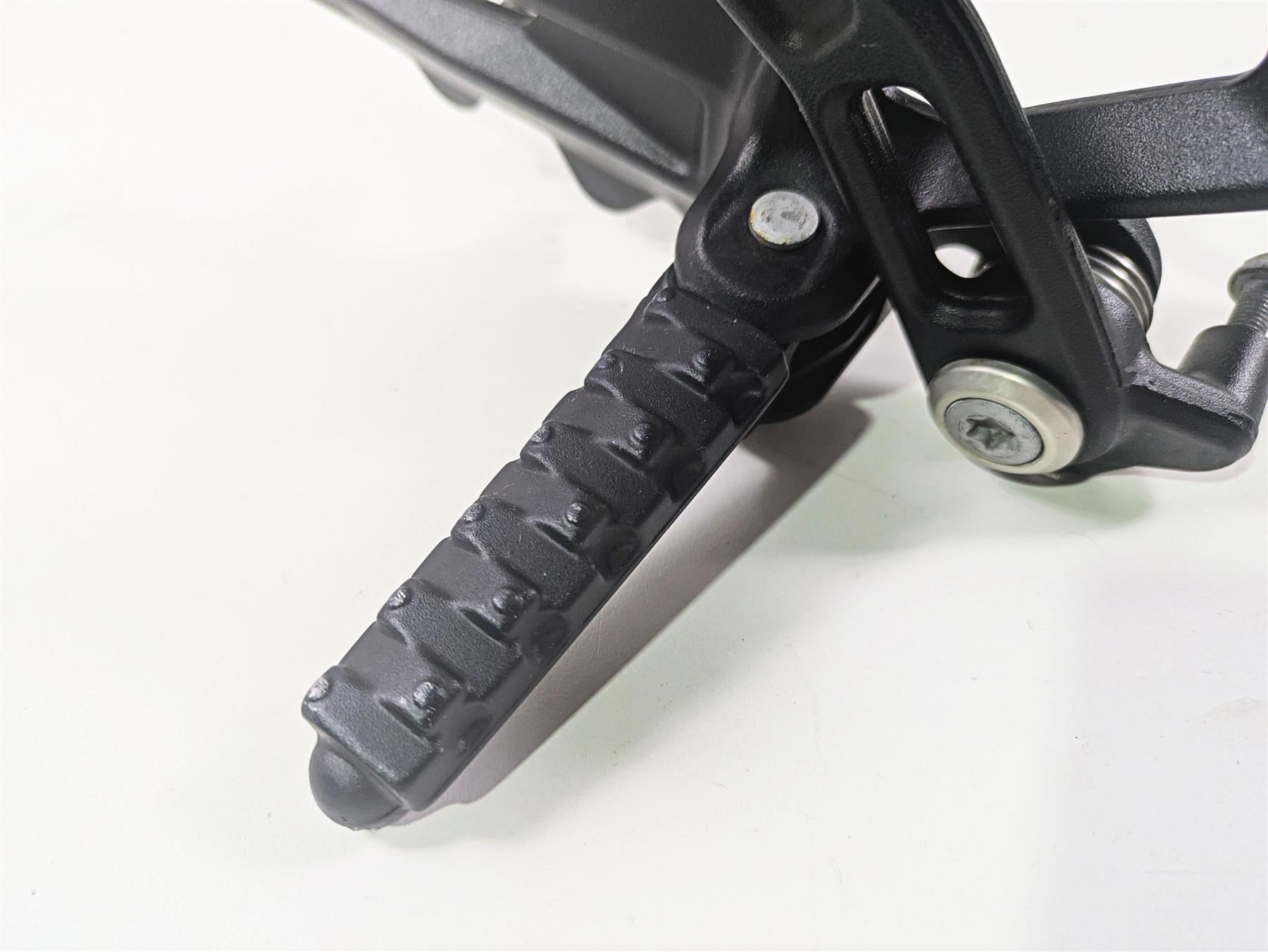 2017 KTM 1290 Super Duke GT Front Right Footpeg & Brake Pedal 6130303910033S {{ shop.shopifyCountryName }} - Mototech271