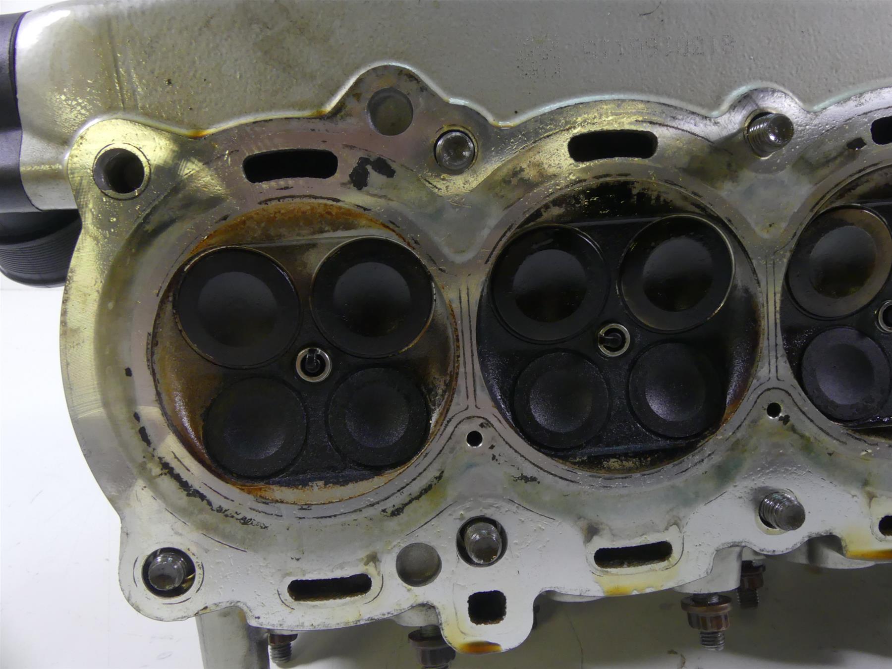 2015 BMW K1600GT K48 Engine Cylinderhead + Valve Cover - Read 11118546019 {{ shop.shopifyCountryName }} - Mototech271