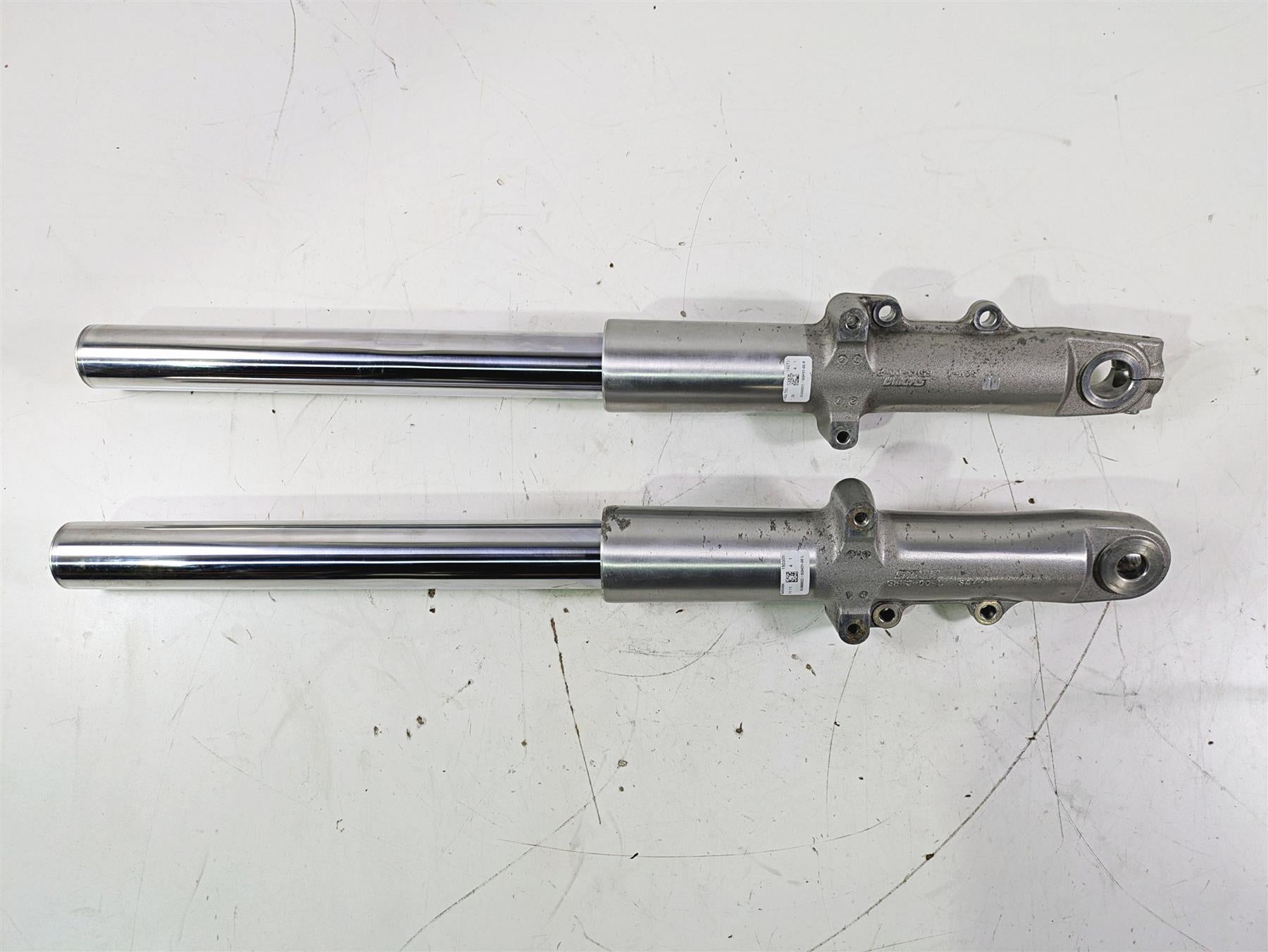 2016 Harley Touring FLTRX Road Glide Front Fork Leg Set 49mm 45400021 45400022 {{ shop.shopifyCountryName }} - Mototech271