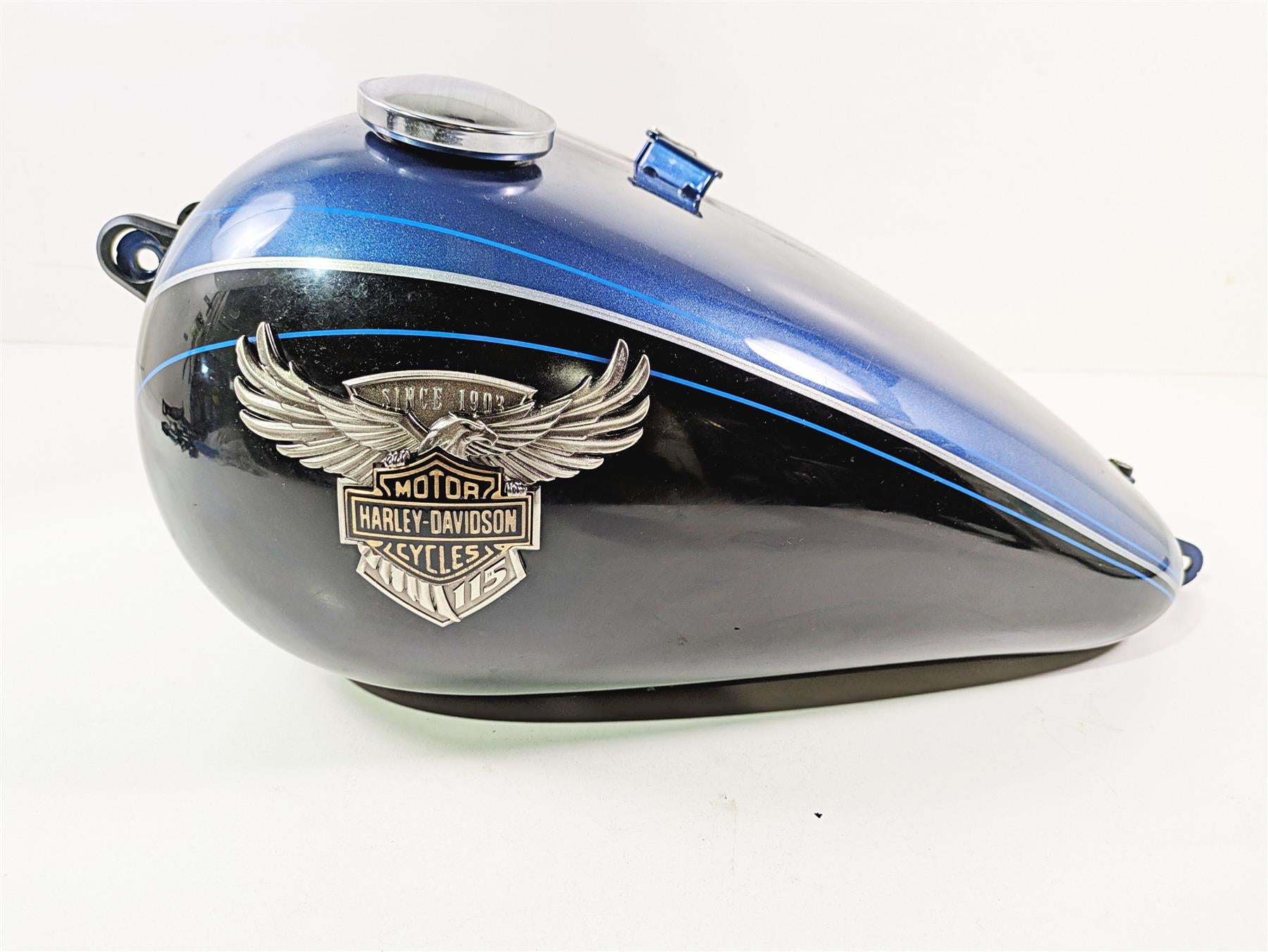 2018 Harley FLHCS Softail Heritage 115th Fuel Tank 2-Tone - No Dents 61000674 {{ shop.shopifyCountryName }} - Mototech271