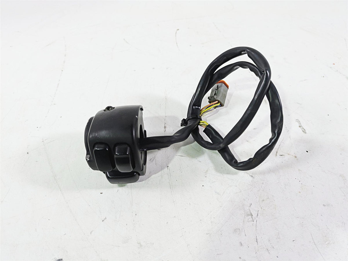2004 Harley FLSTCI Softail Heritage Left Hand Control Switch 71682-06A 71685-06A {{ shop.shopifyCountryName }} - Mototech271