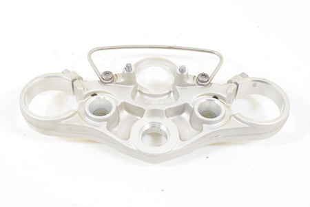 2011 Triumph Speed Triple 1050 Upper Triple Tree Steering Clamp T2040557 {{ shop.shopifyCountryName }} - Mototech271