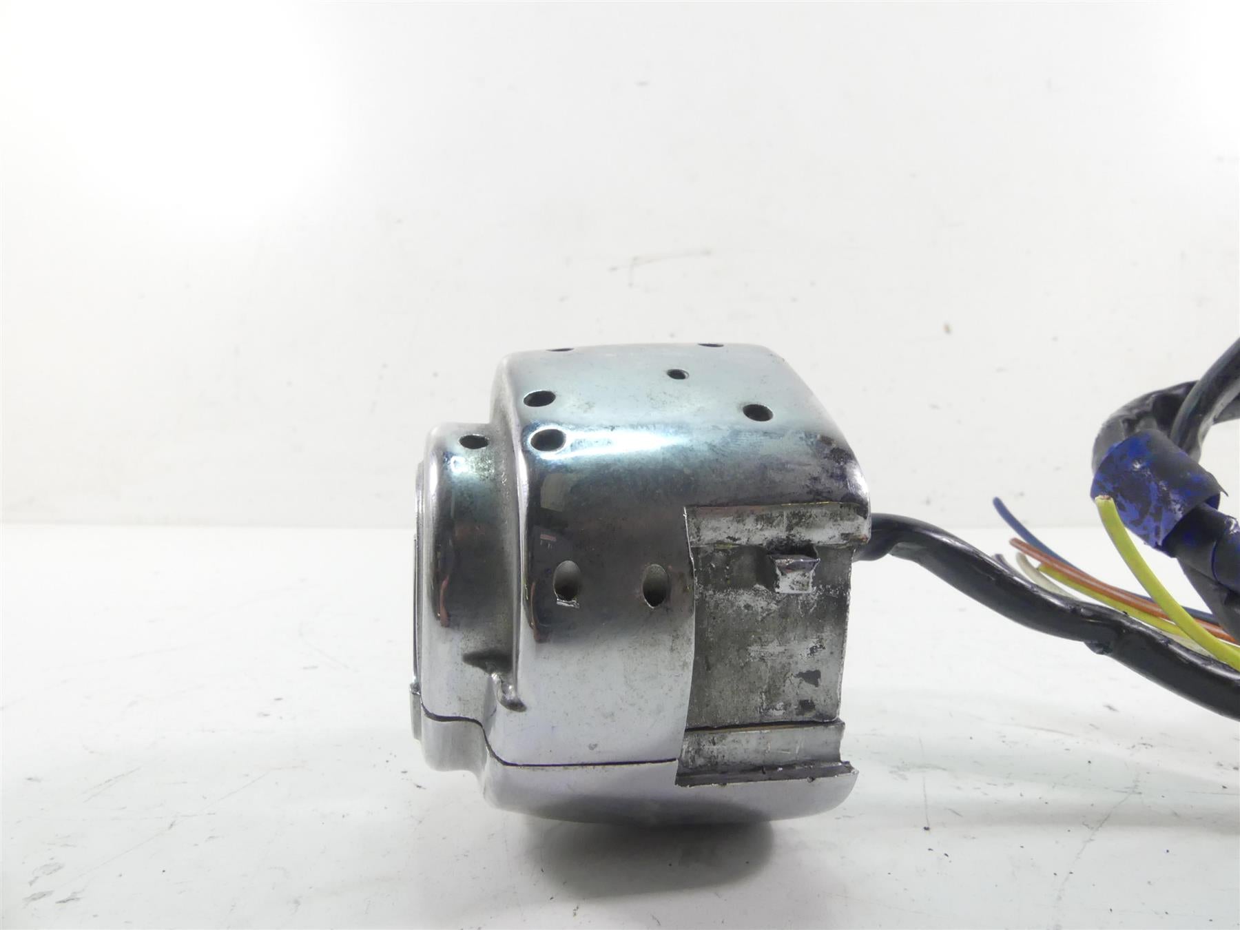1998 Harley Dyna FXDL Low Rider Left Hand Turn Signal Control Switch 71682-06A {{ shop.shopifyCountryName }} - Mototech271